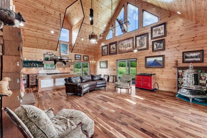 1820 Frank Rea Road Property Photo 9