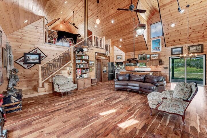 1820 Frank Rea Road Property Photo 10