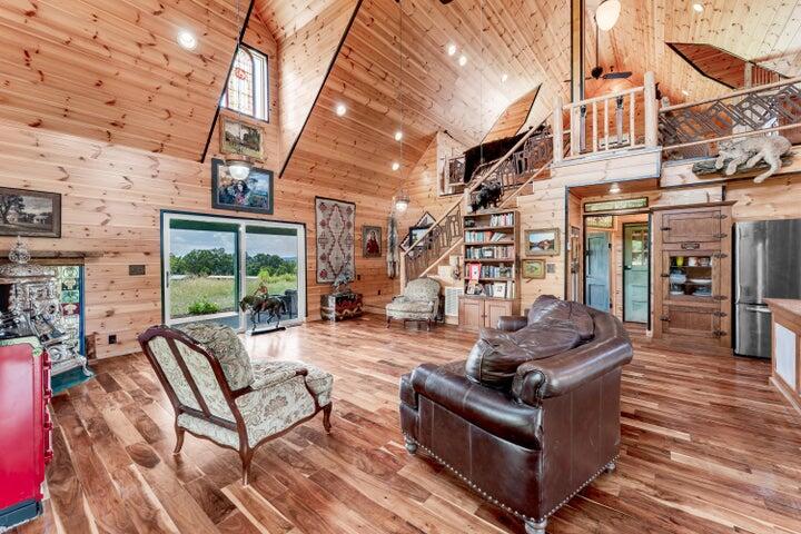 1820 Frank Rea Road Property Photo 11
