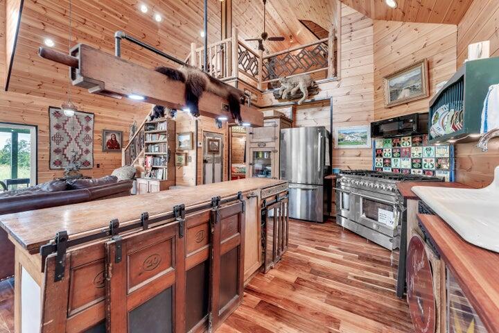1820 Frank Rea Road Property Photo 16