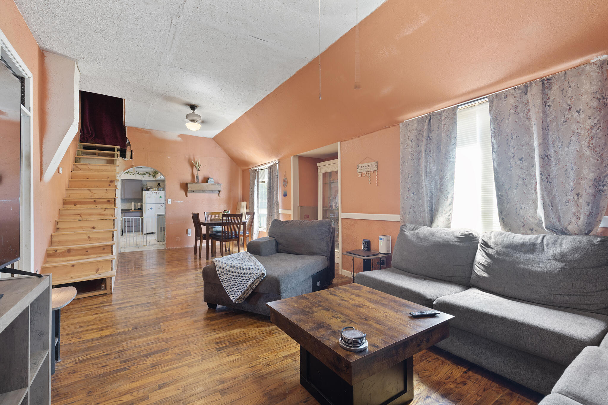 122 South First Street Property Photo 8