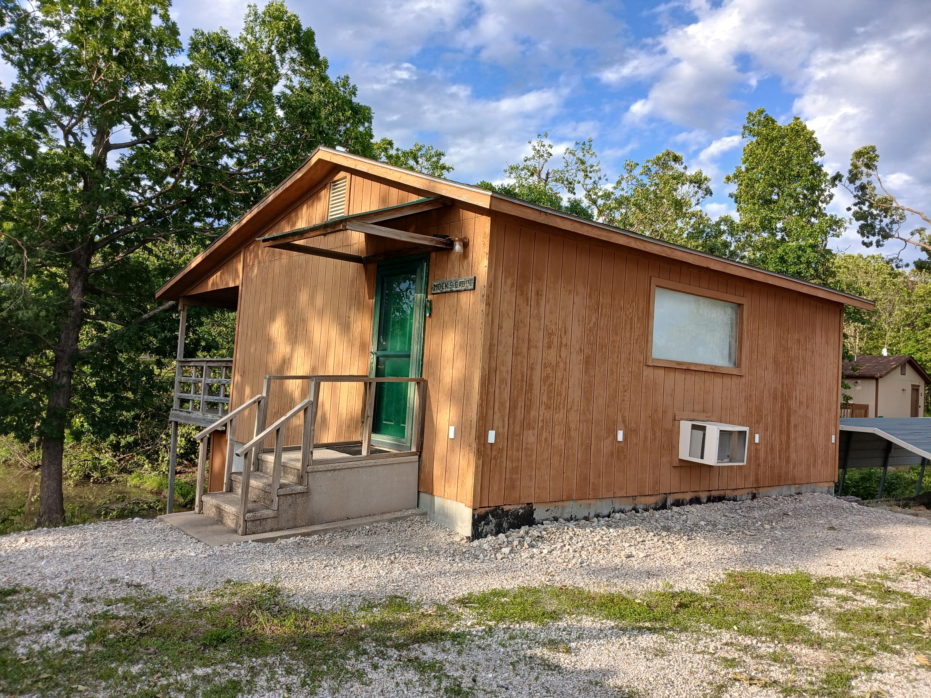 11099 Southwest State Rte 7 Property Photo 2