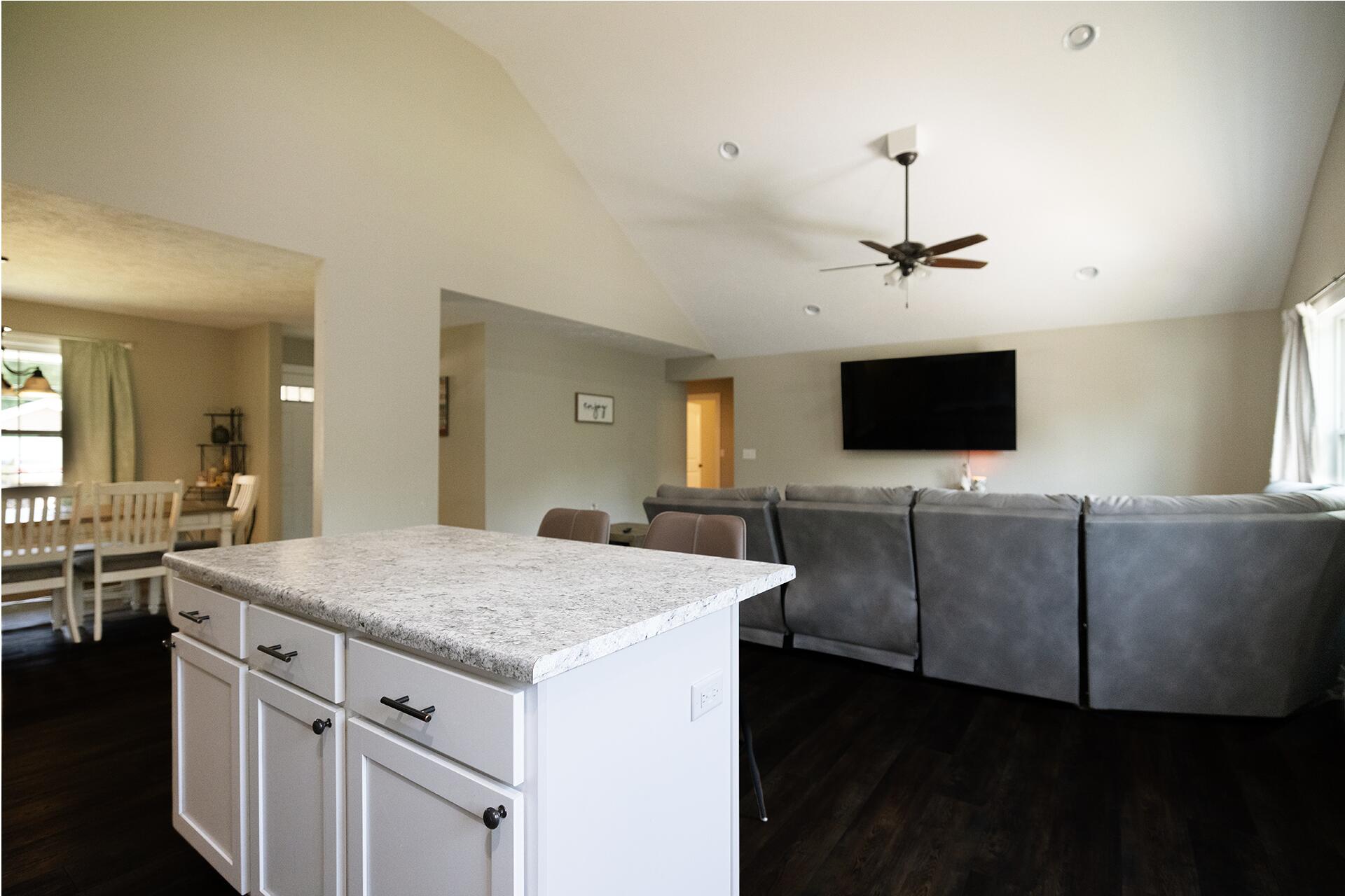2345 South Mesa Drive Property Photo 8