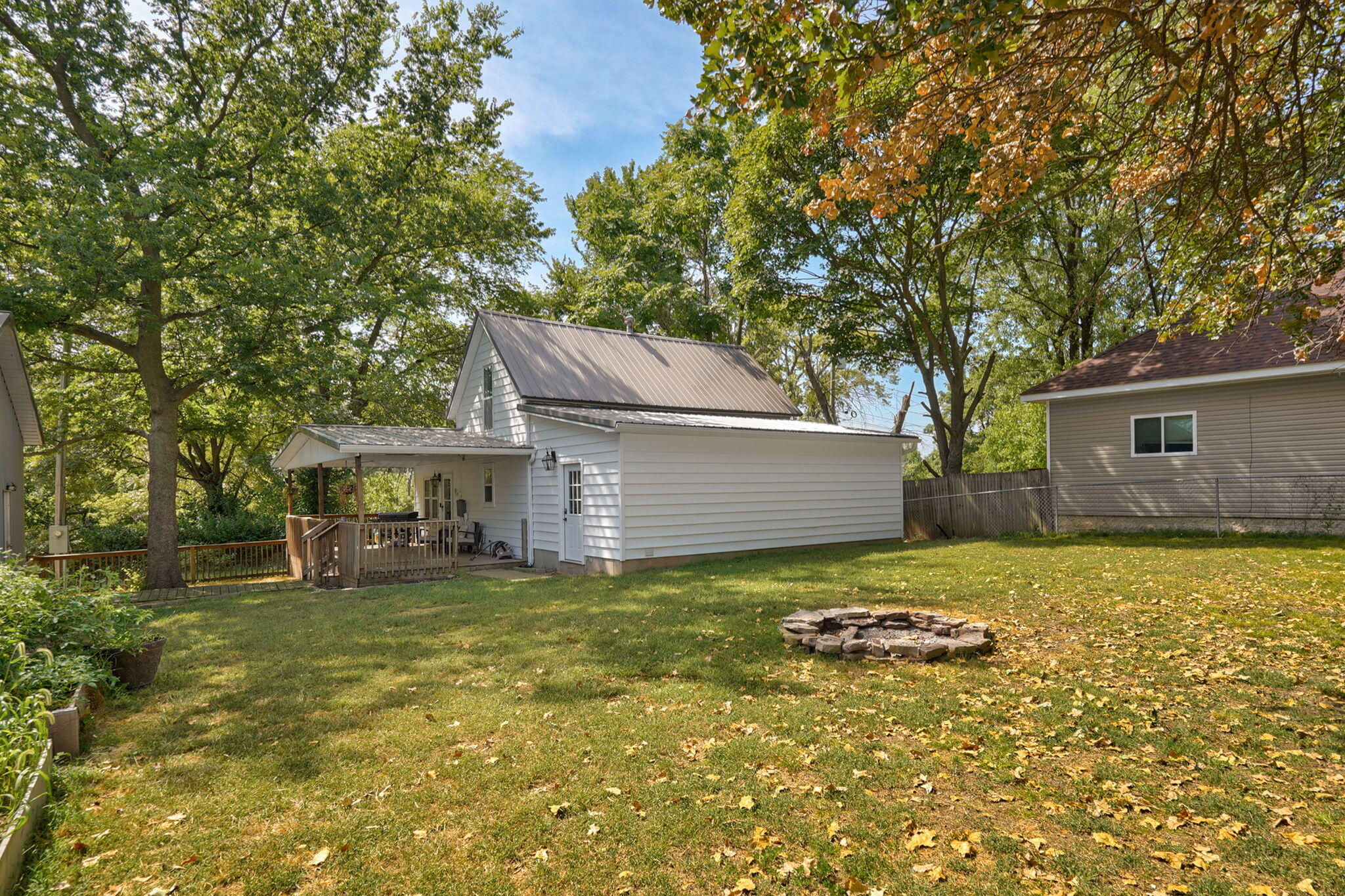 202 North Lincoln Avenue Property Photo 23