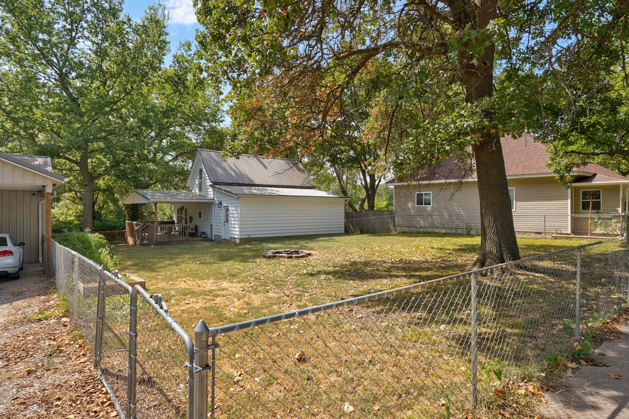 202 North Lincoln Avenue Property Photo 27