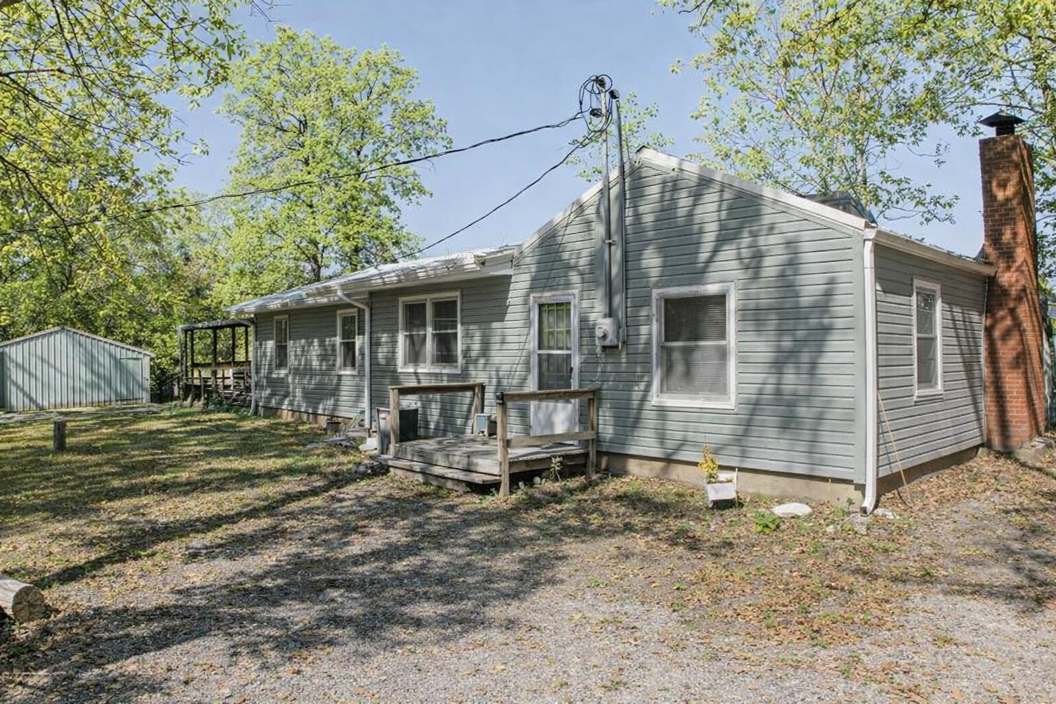 17572 Snowcap Property Photo 1