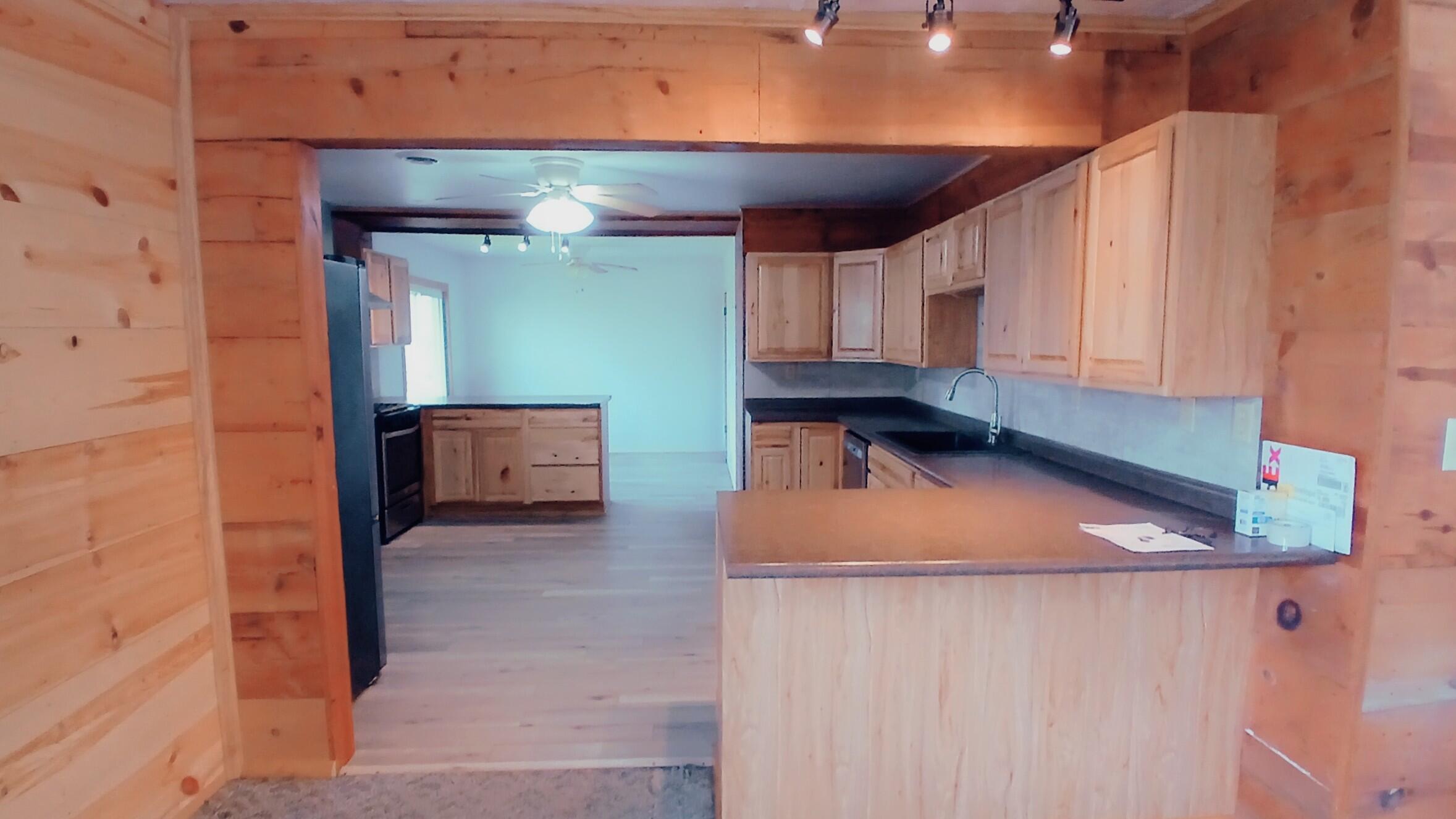 17572 Snowcap Property Photo 15