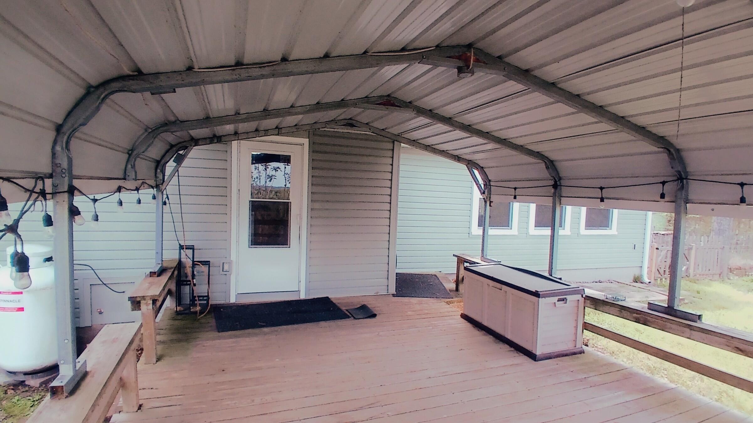 17572 Snowcap Property Photo 28