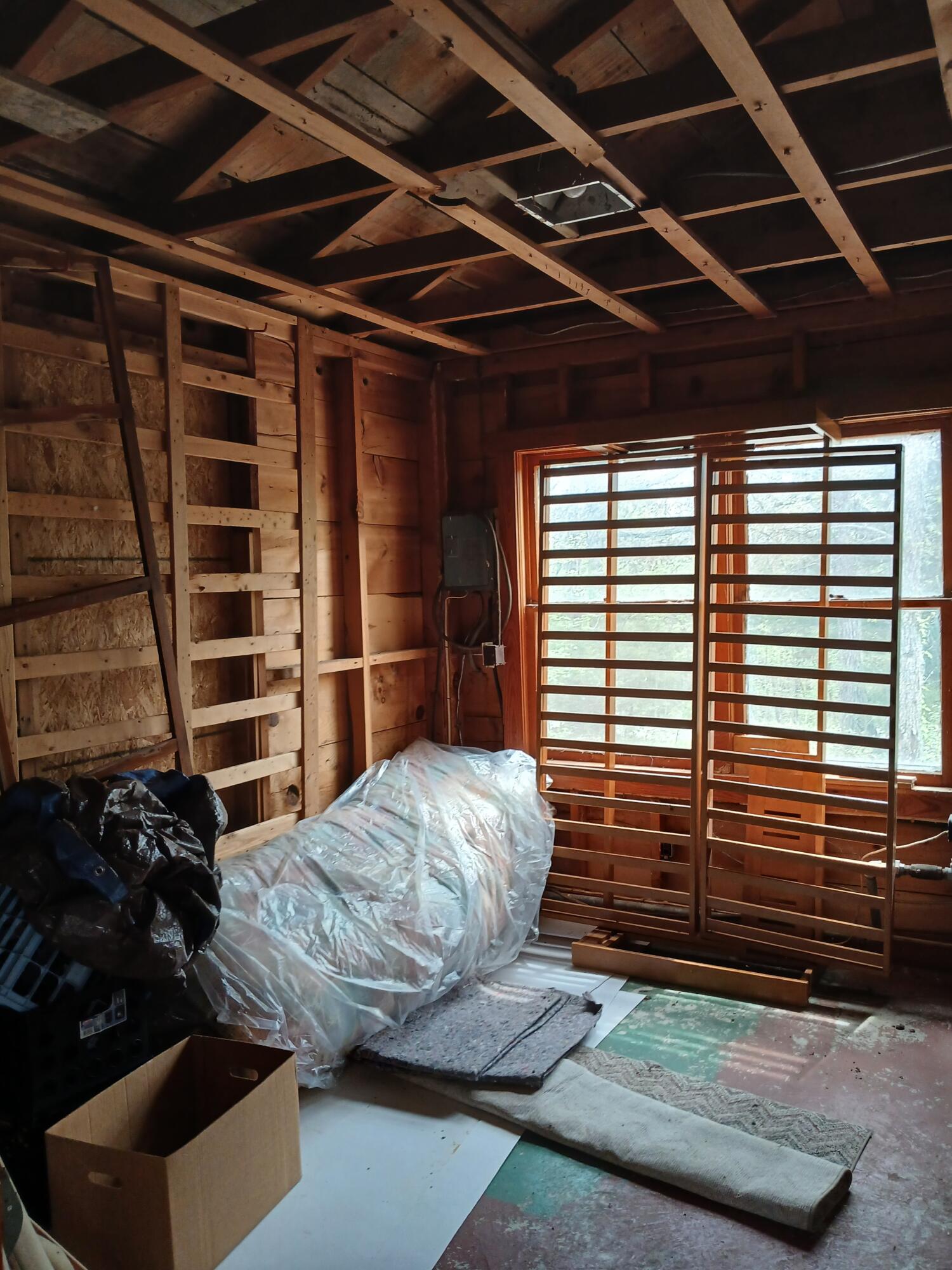 17572 Snowcap Property Photo 34