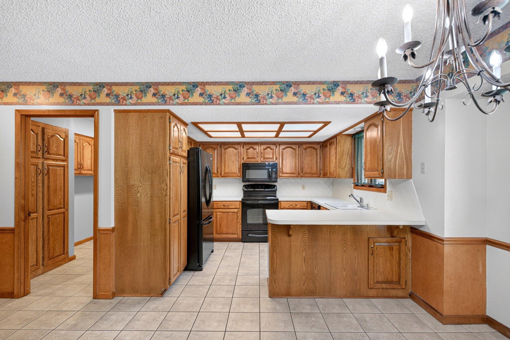 3447 South Valley View Avenue Property Photo 8