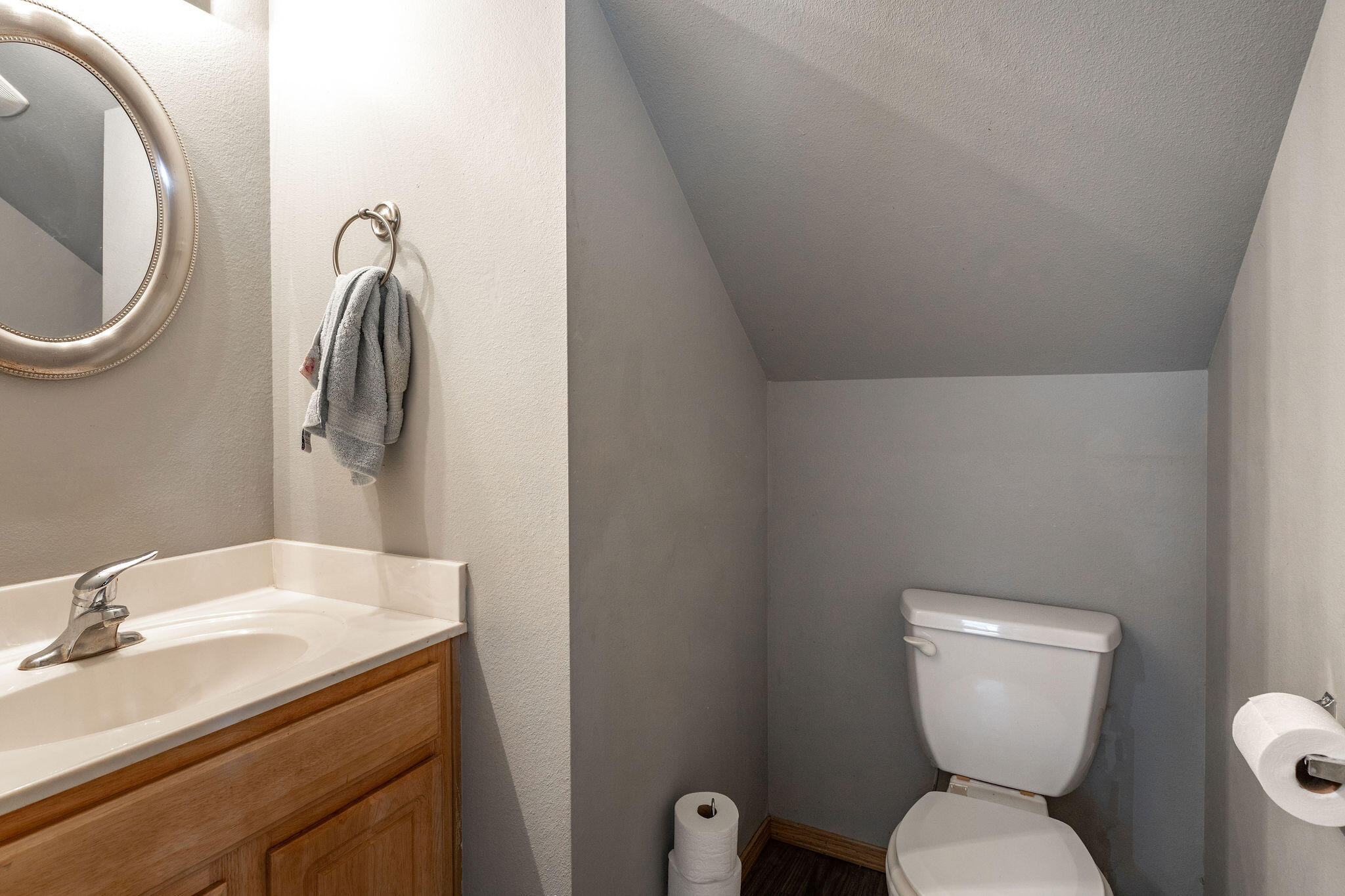 16 Lakeshore Drive Property Photo 7