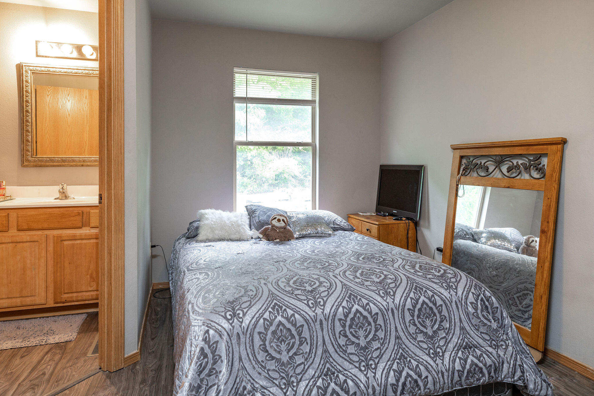 16 Lakeshore Drive Property Photo 13