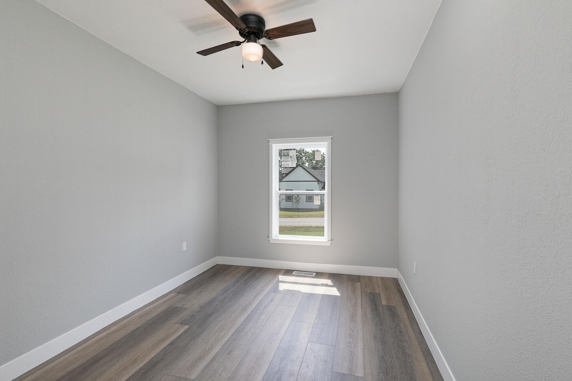 623 North Main Avenue Property Photo 22