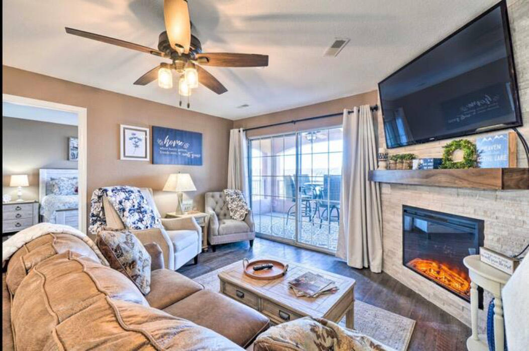 700 Emerald Point Drive 303 Property Photo 6