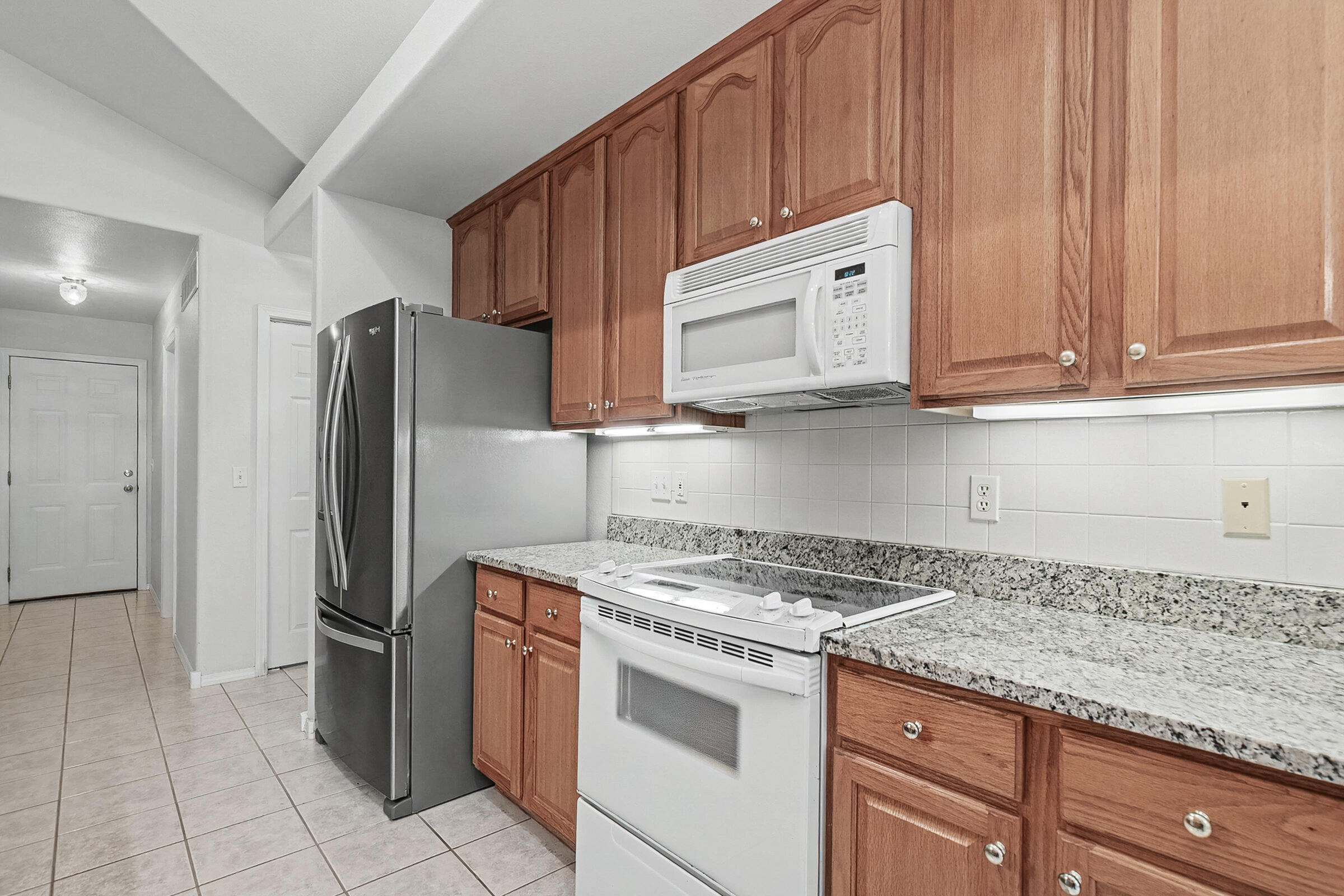 1006 Silvercrest Place Property Photo 12