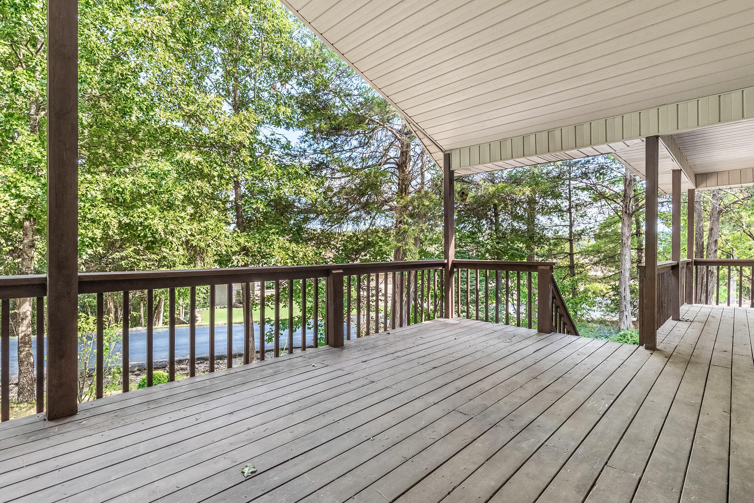 1006 Silvercrest Place Property Photo 15