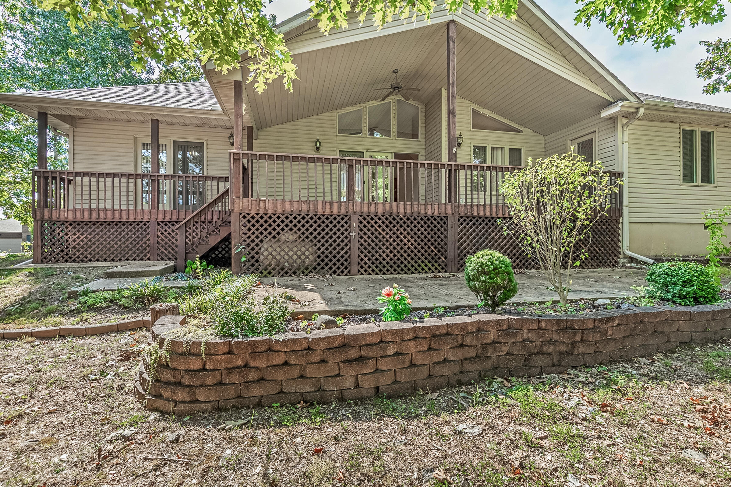 1006 Silvercrest Place Property Photo 17