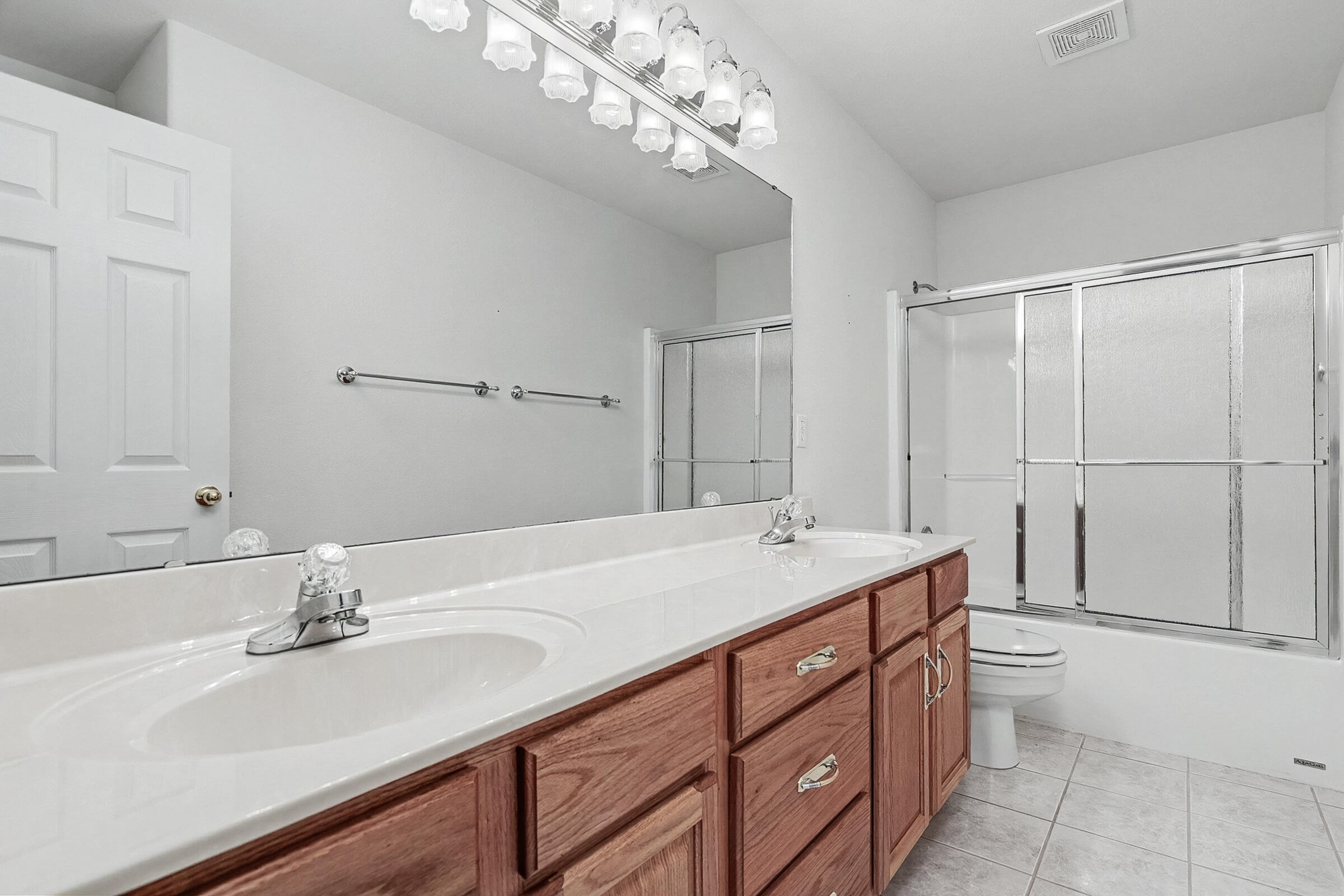 1006 Silvercrest Place Property Photo 26