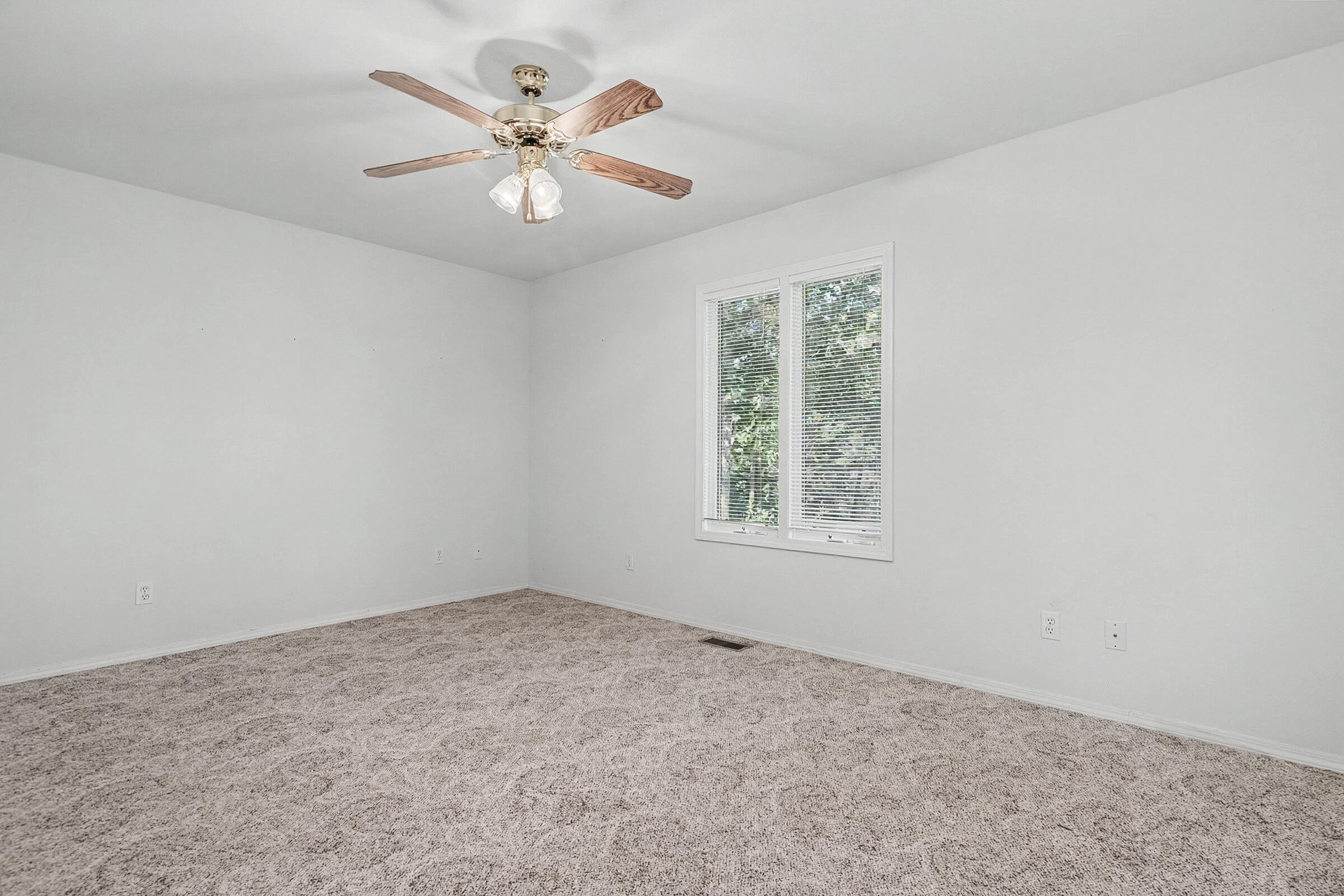 1006 Silvercrest Place Property Photo 27