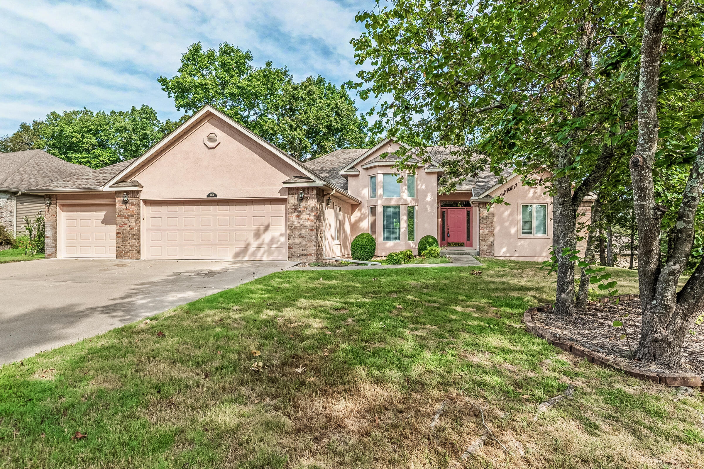 1006 Silvercrest Place Property Photo 32