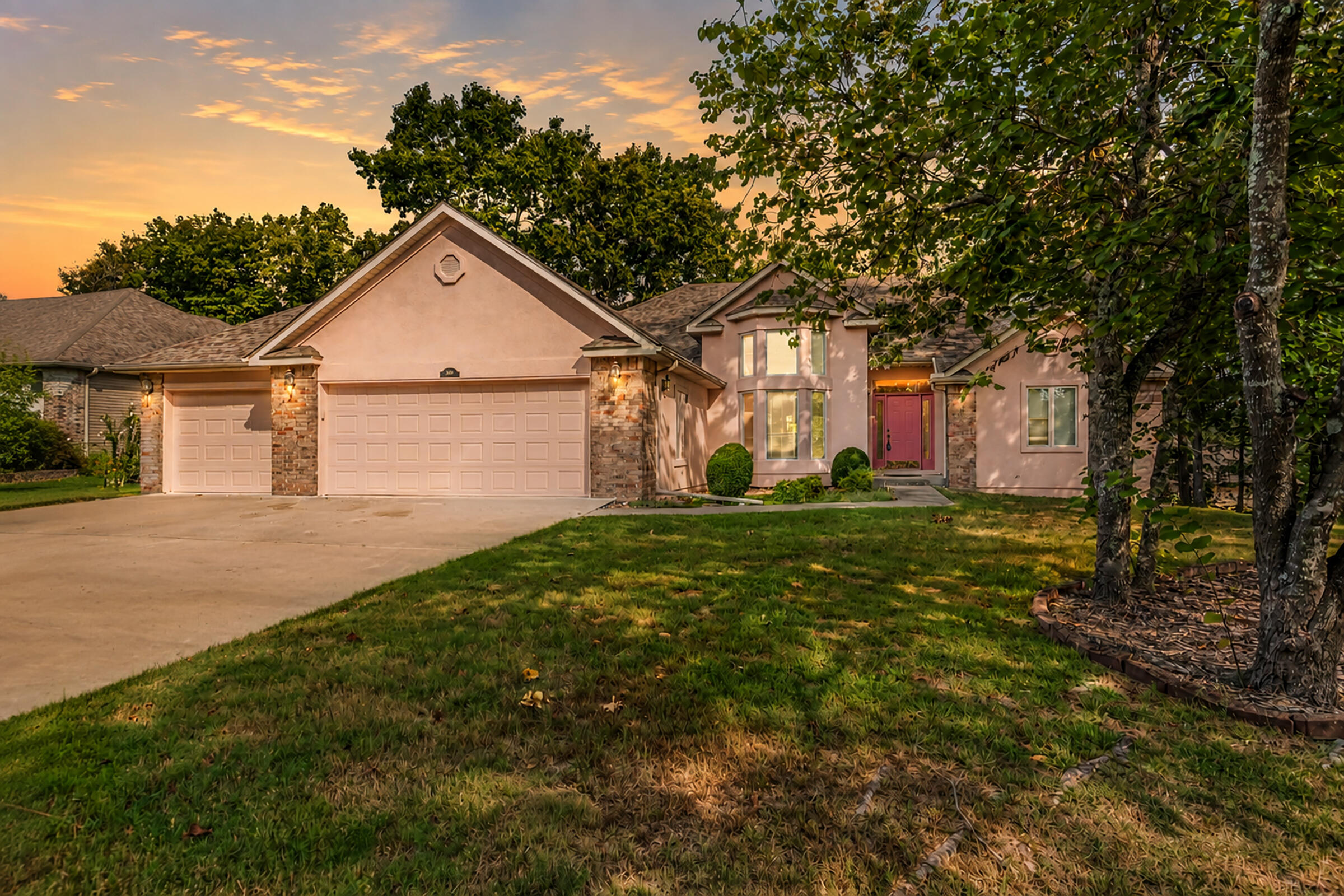 1006 Silvercrest Place Property Photo 33