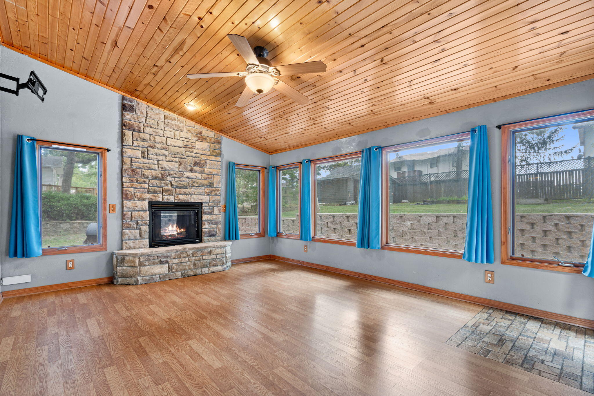 218 River Bluff Drive Property Photo 31