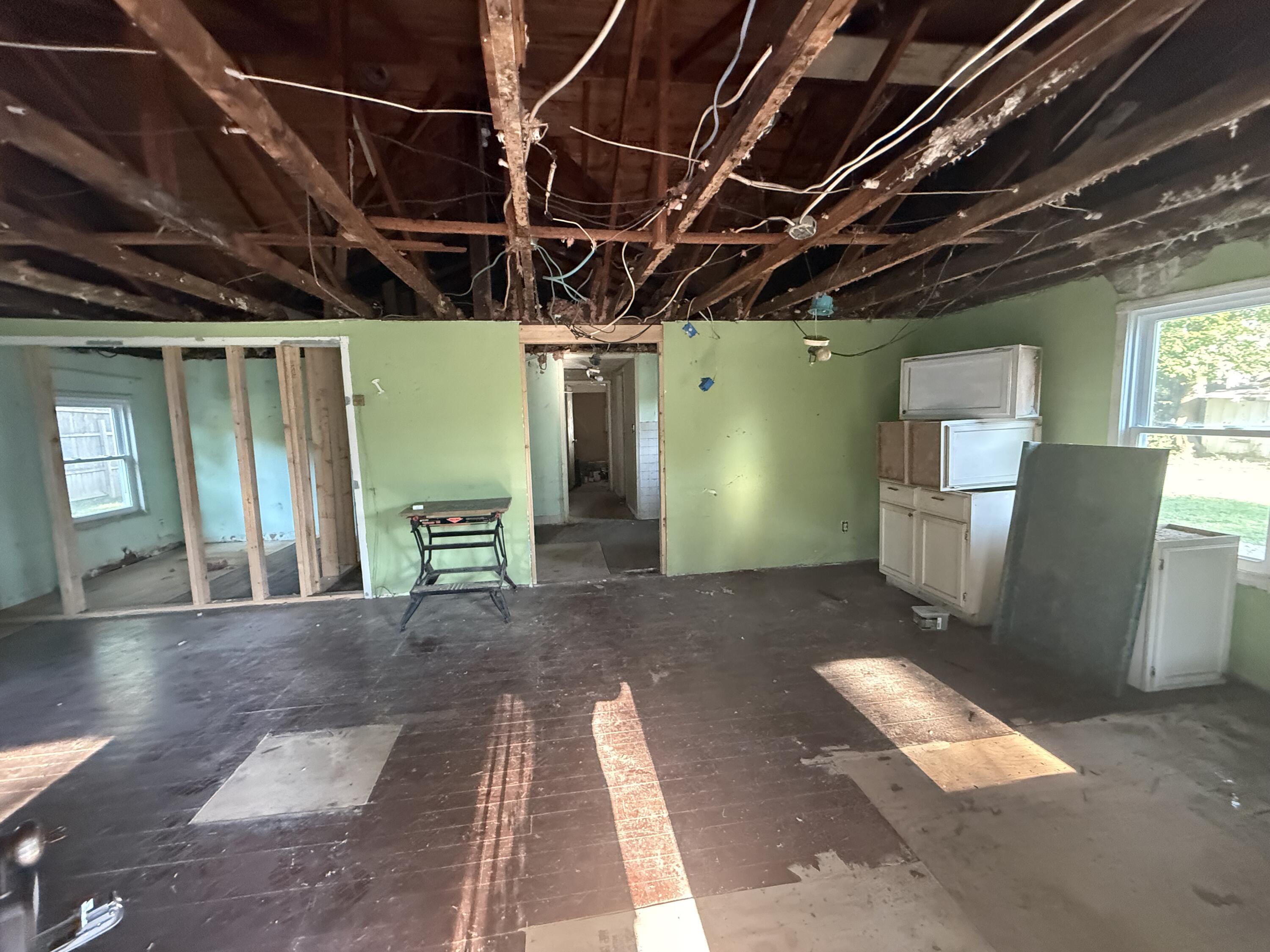 2050 North Nettleton Avenue Property Photo 3