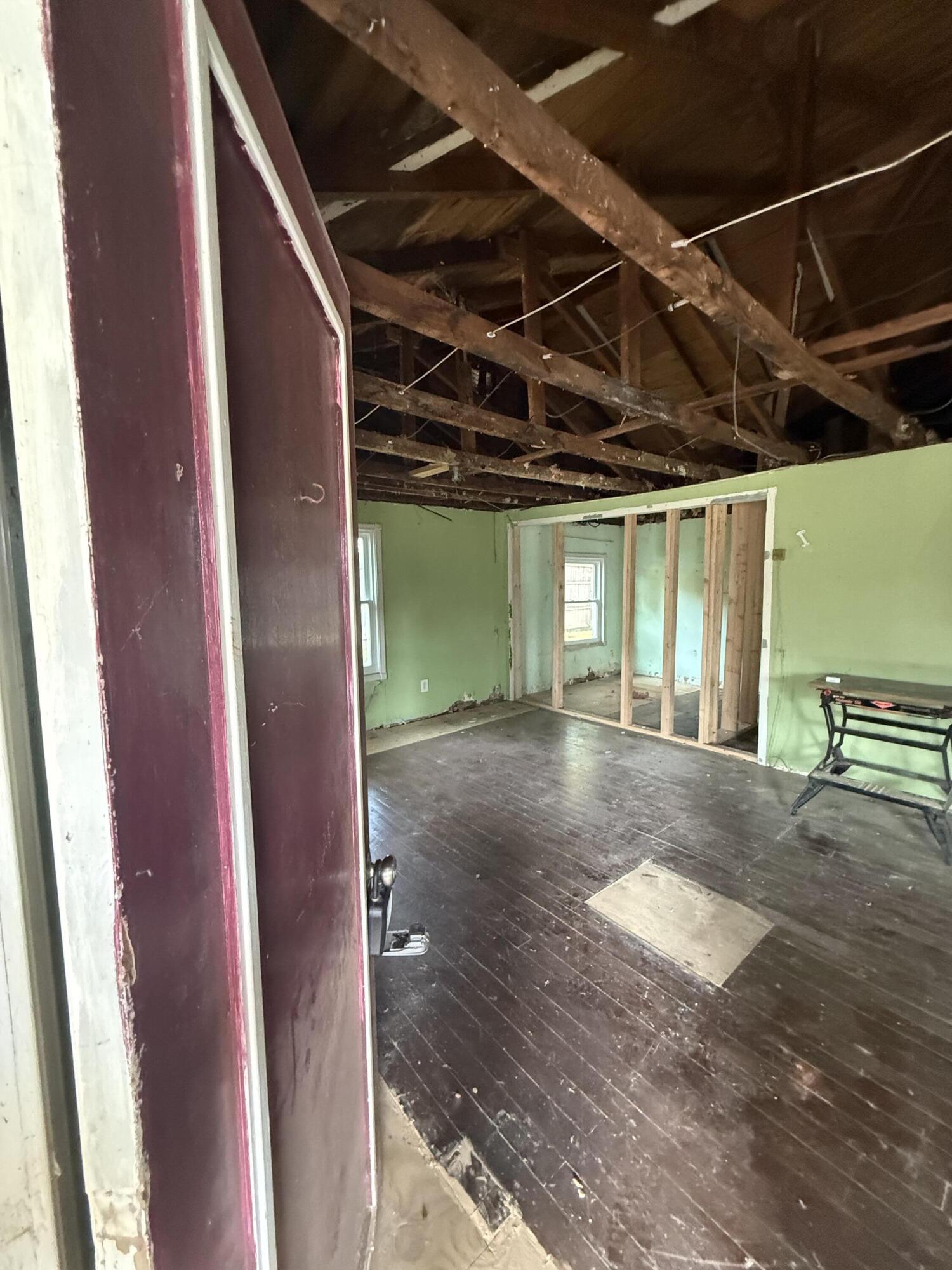 2050 North Nettleton Avenue Property Photo 4