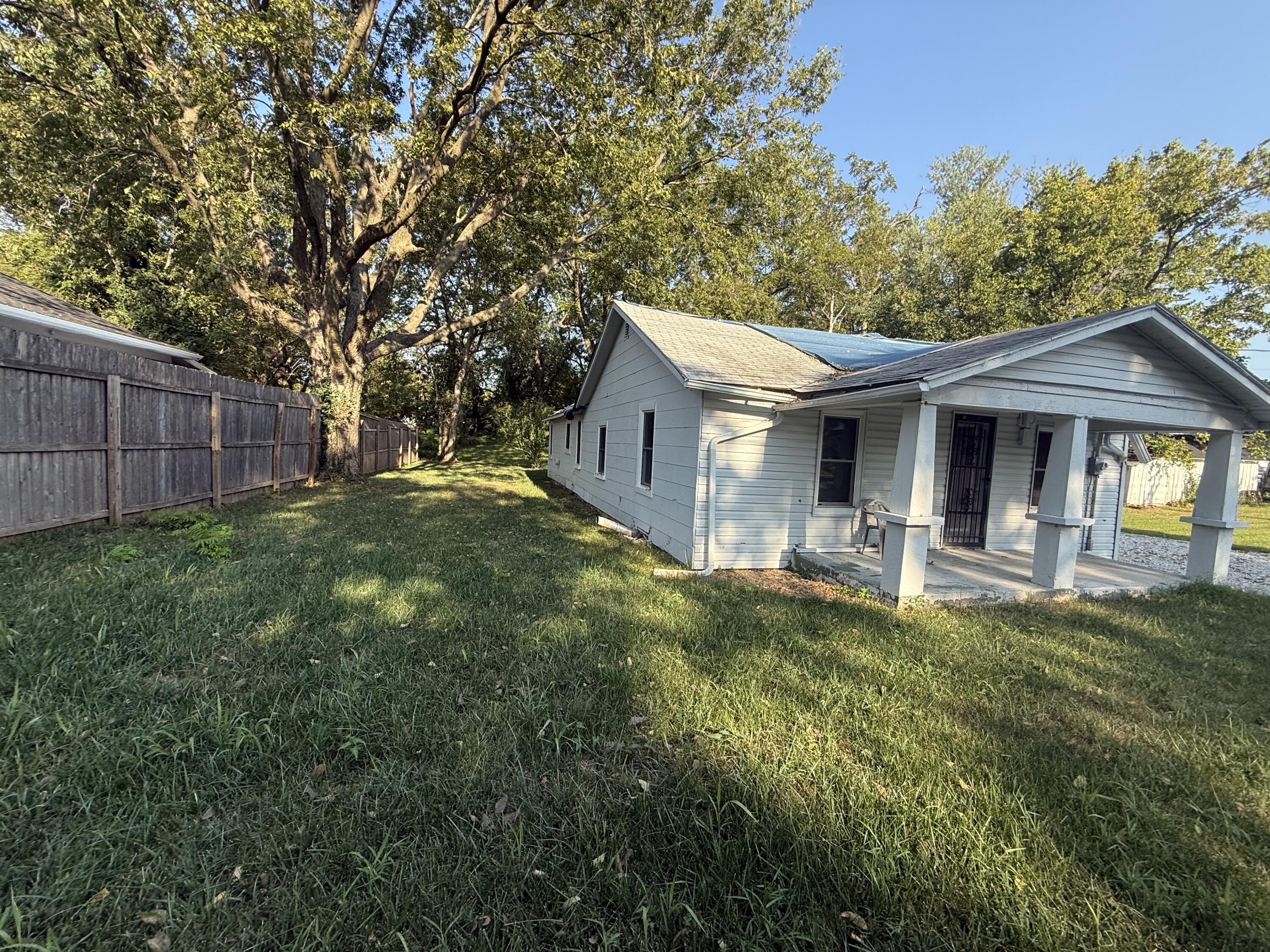 2050 North Nettleton Avenue Property Photo 17