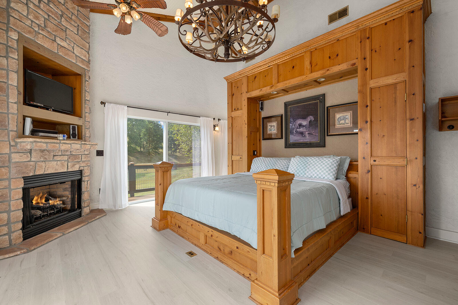76 Hunters Drive Property Photo 11