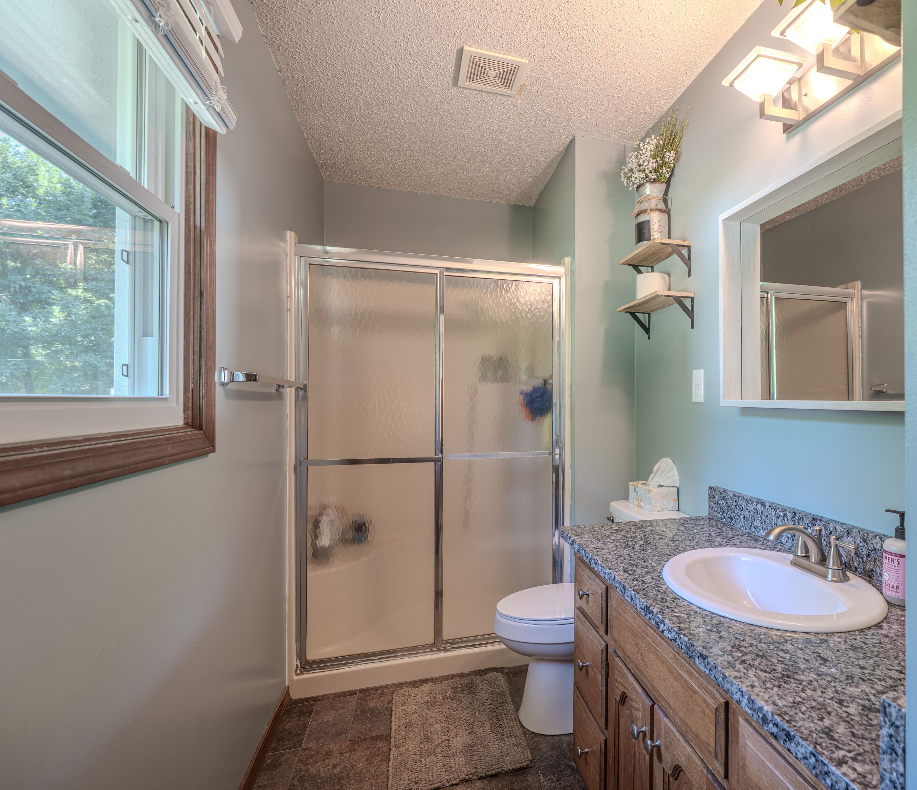 1804 South 14th Avenue Property Photo 16