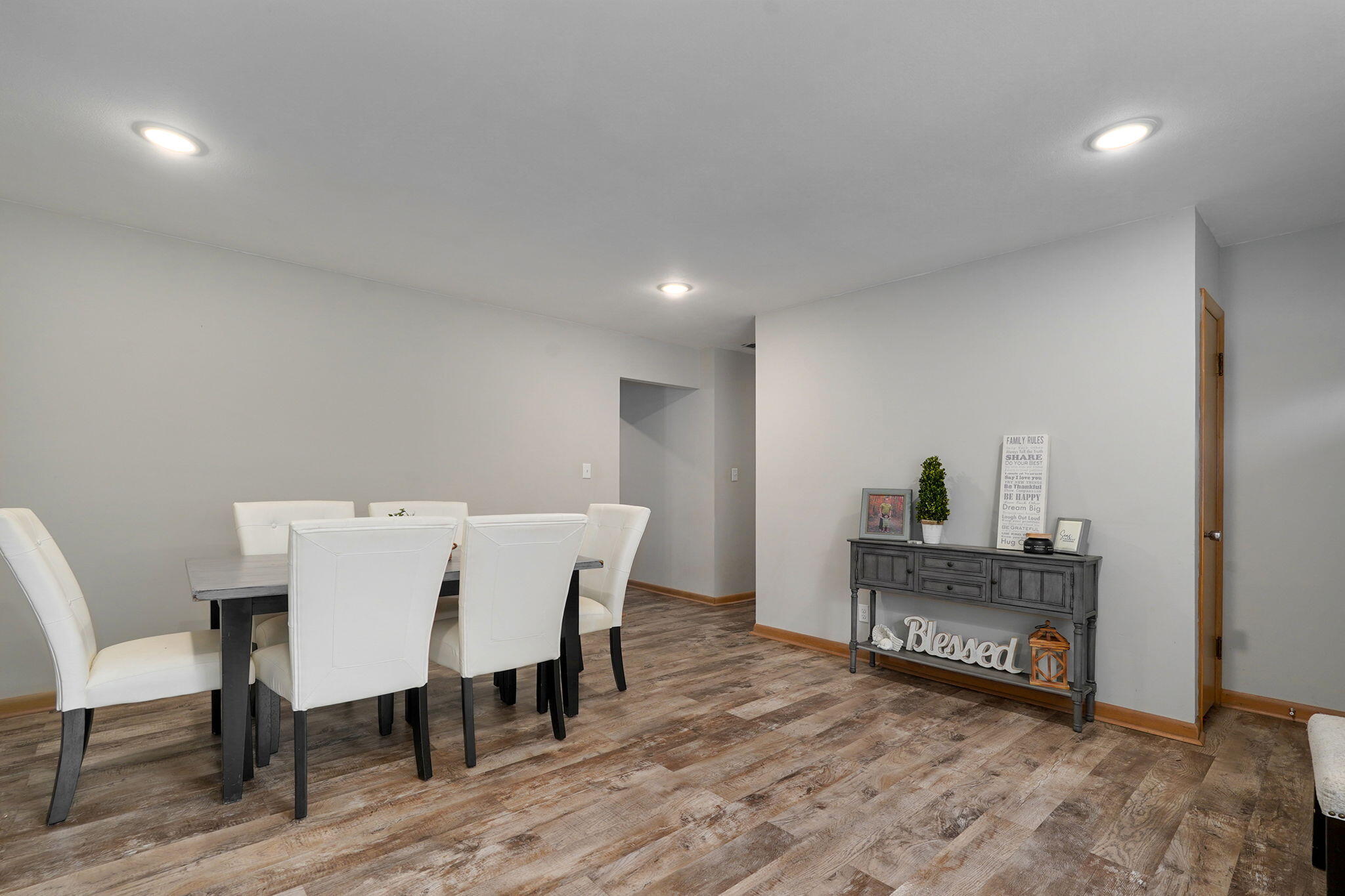 2642 East Lombard Street Property Photo 6