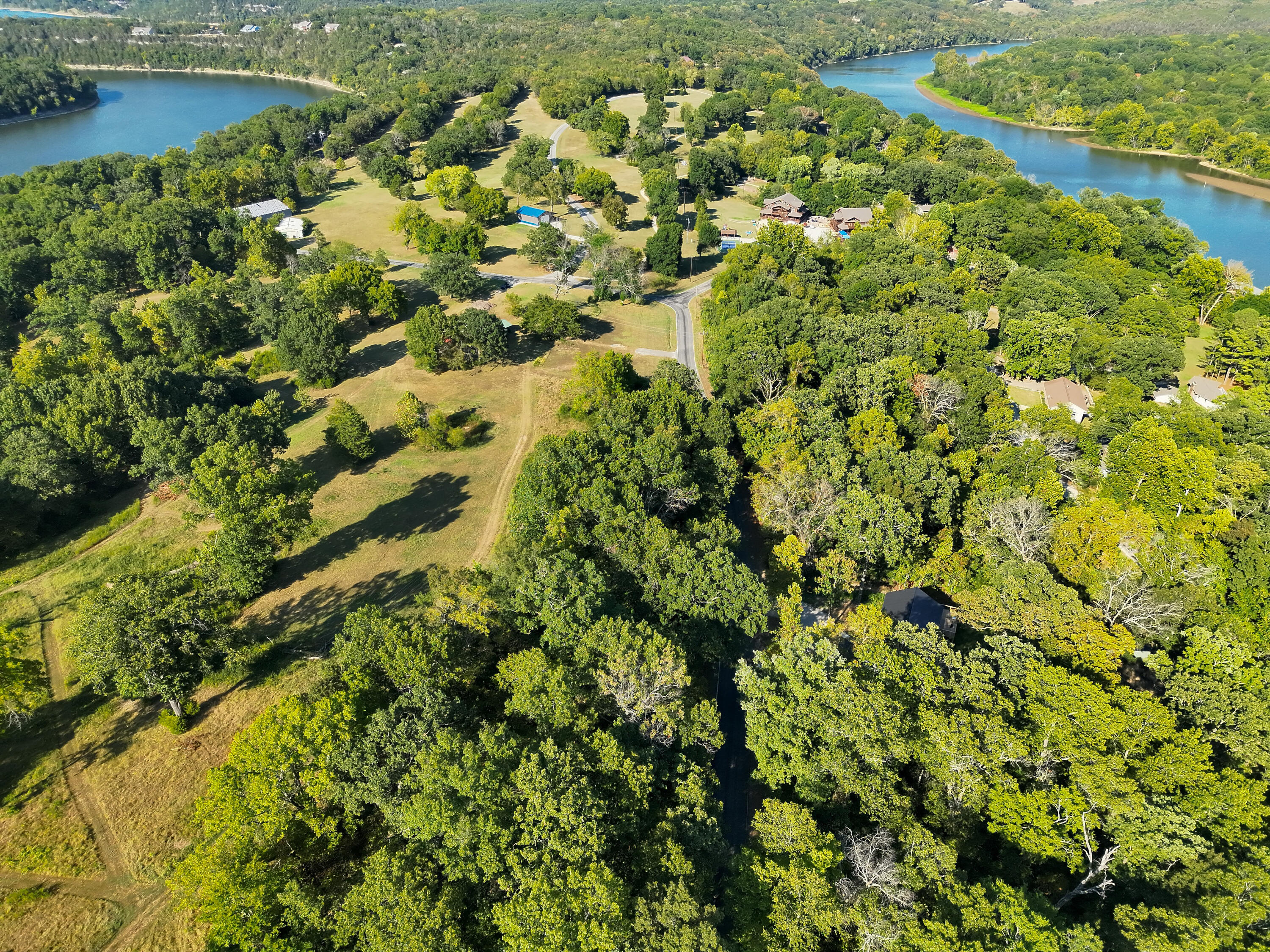 000 Fox Hollow Dr. Property Photo 16