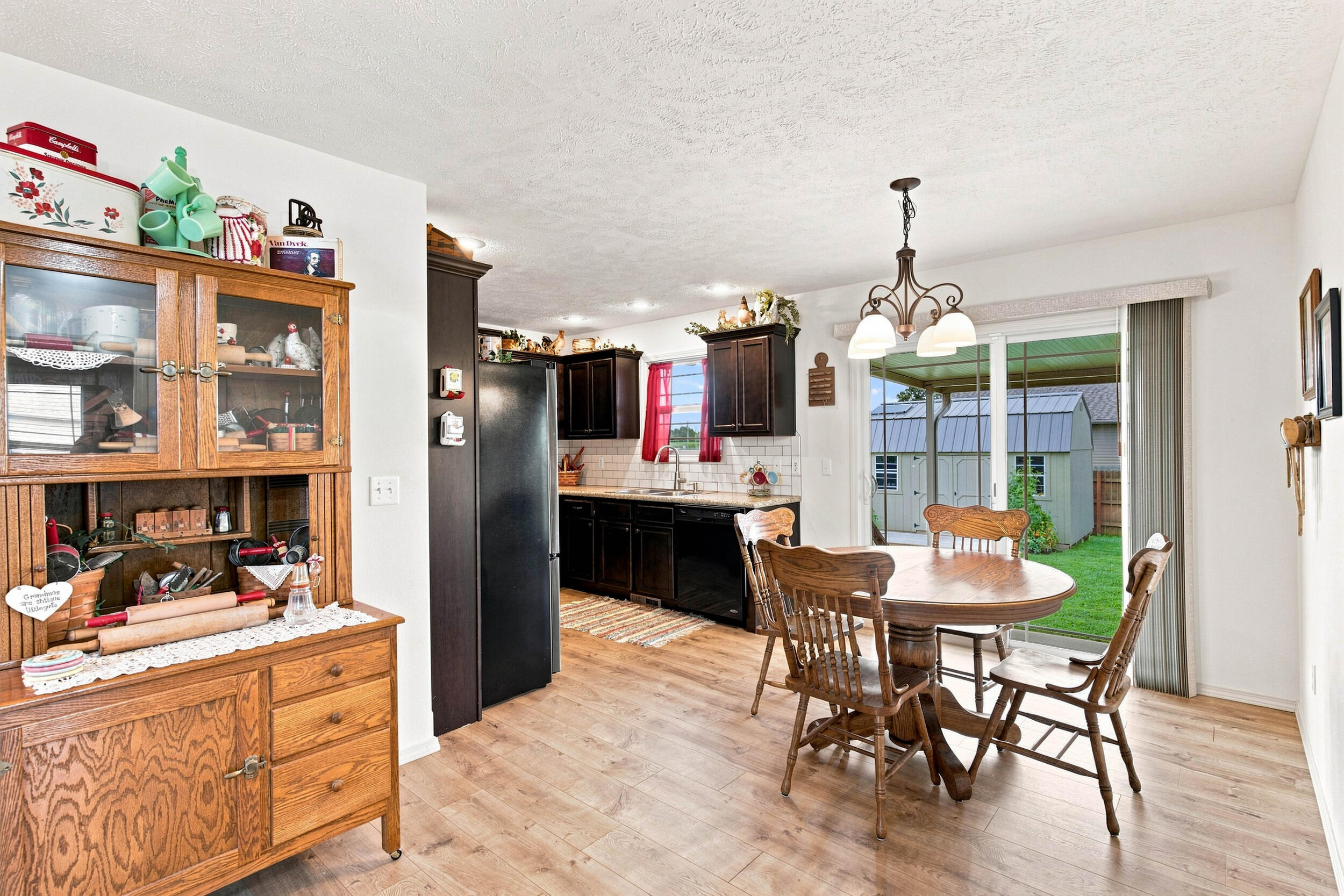 625 Olive Street Property Photo 10