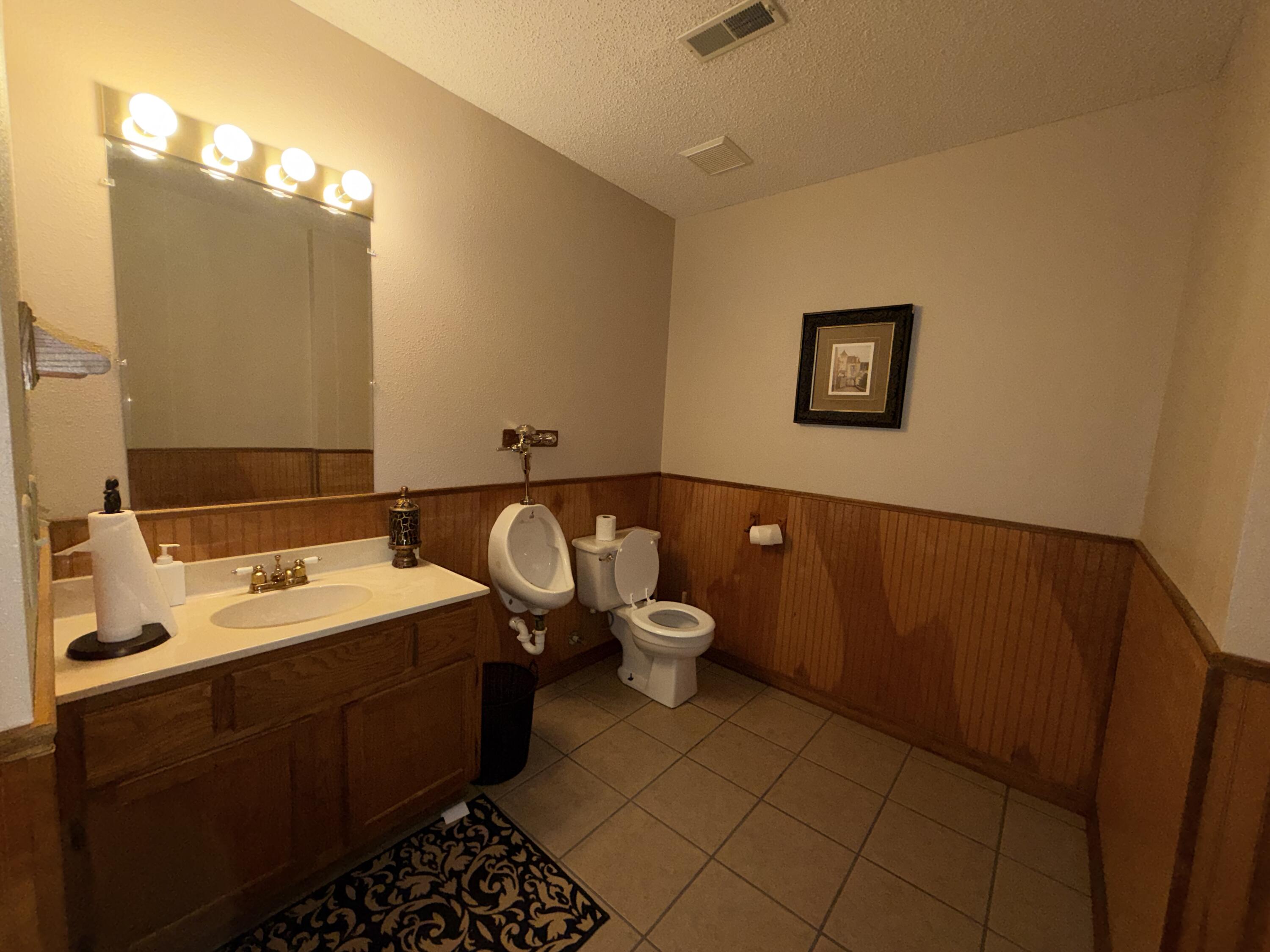 130 North Roy Hill Boulevard Property Photo 7