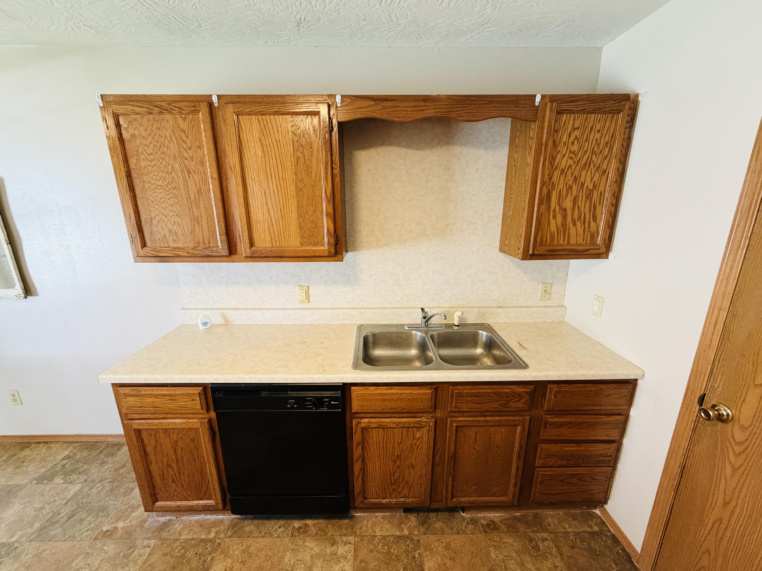 1432 North Prospect Avenue A & B Property Photo 4