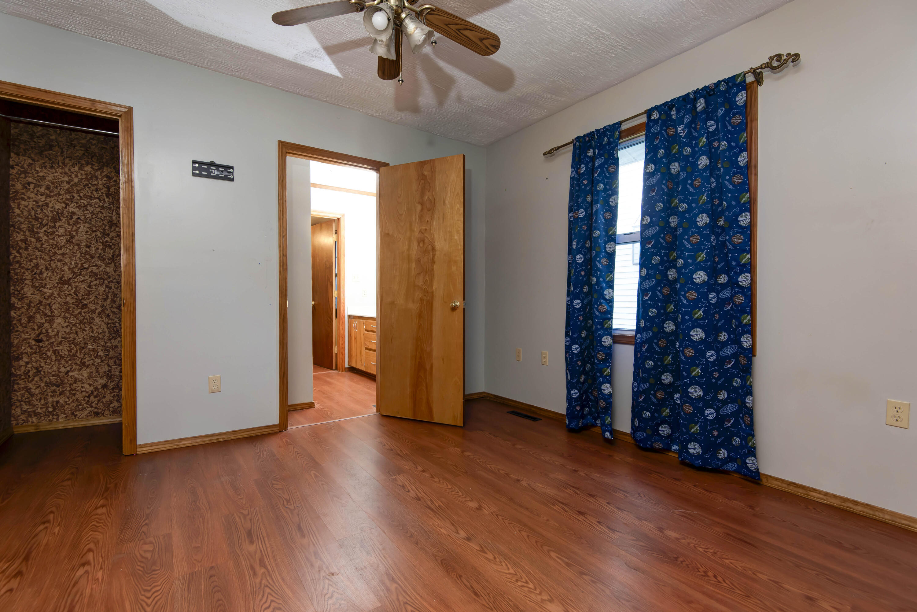 2057 North Douglas Avenue Property Photo 6