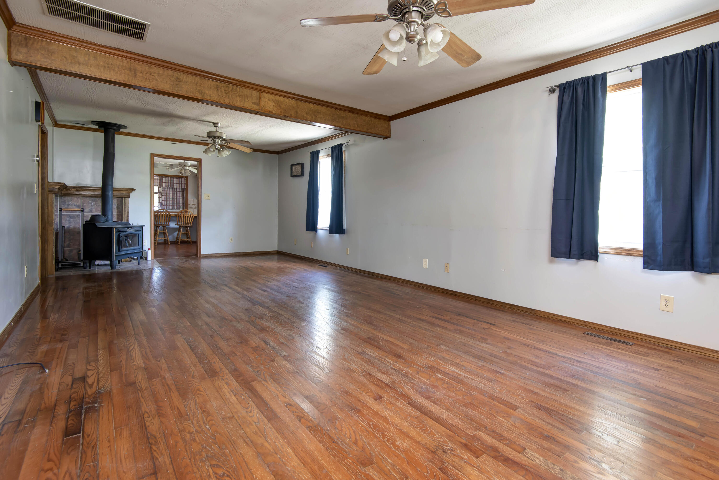 2057 North Douglas Avenue Property Photo 9