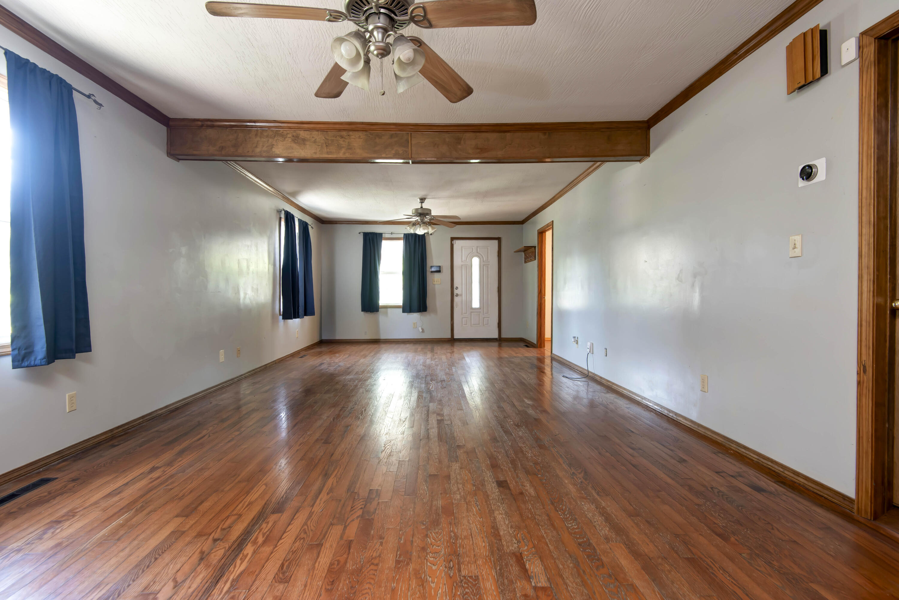 2057 North Douglas Avenue Property Photo 11