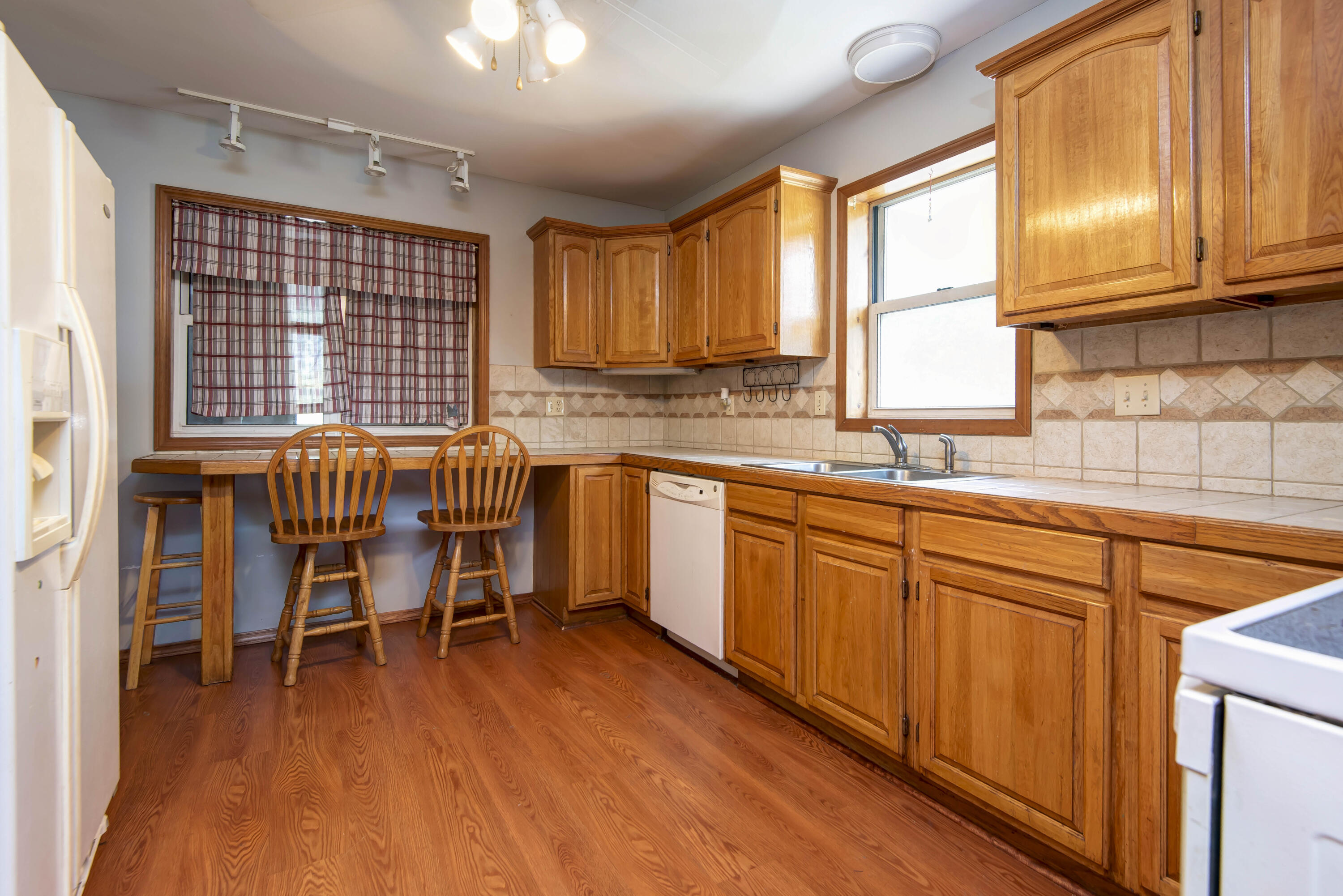 2057 North Douglas Avenue Property Photo 12