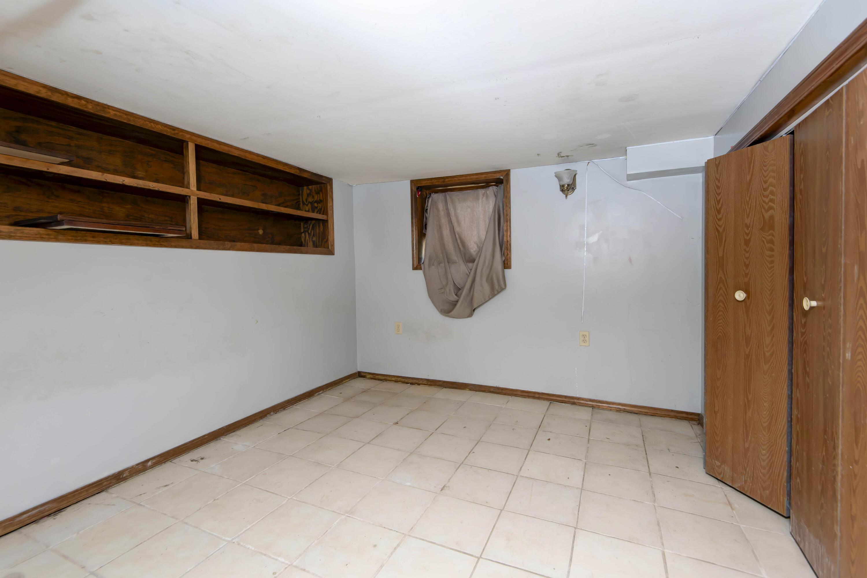 2057 North Douglas Avenue Property Photo 16