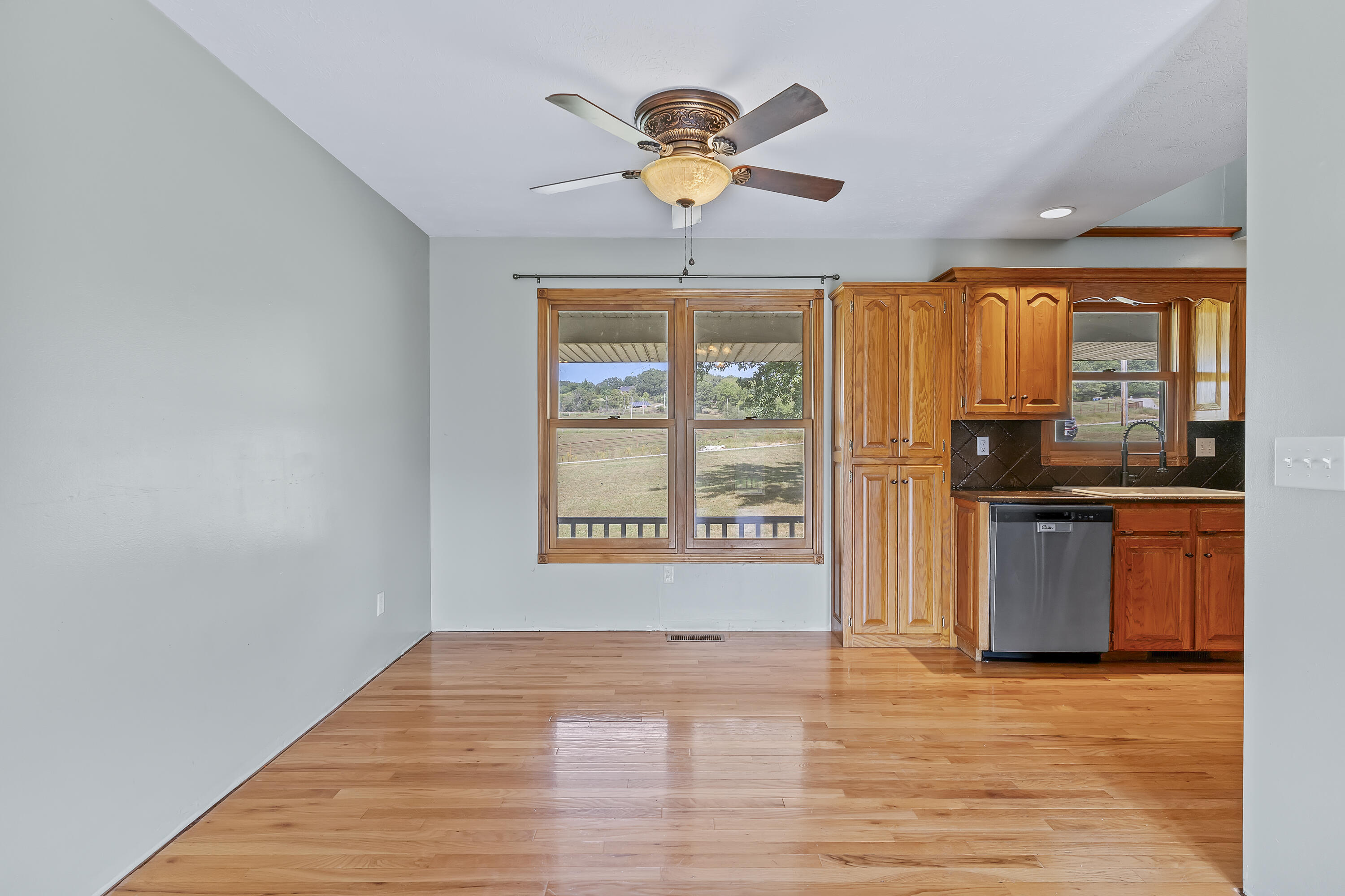 2065 West Horse Haven Trail Property Photo 13
