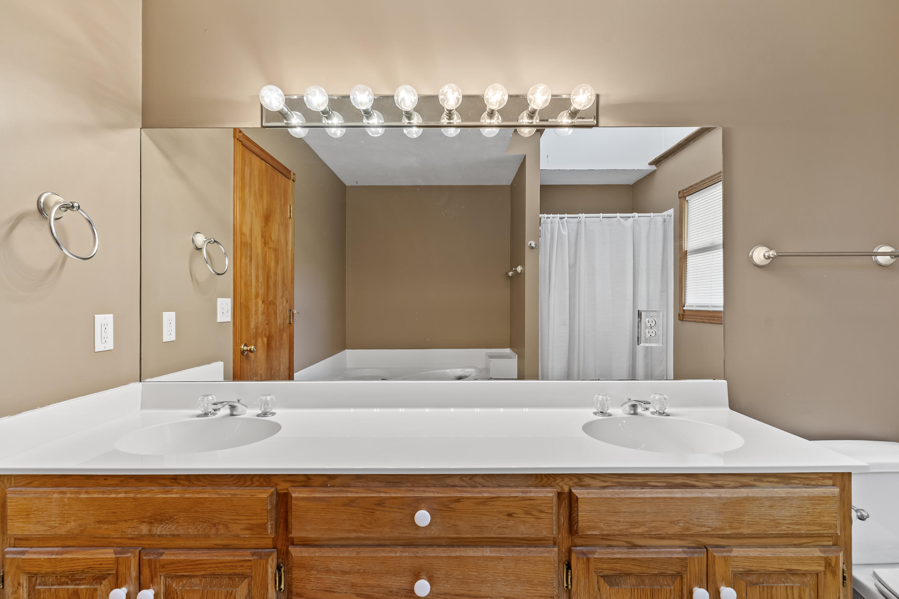 2065 West Horse Haven Trail Property Photo 23