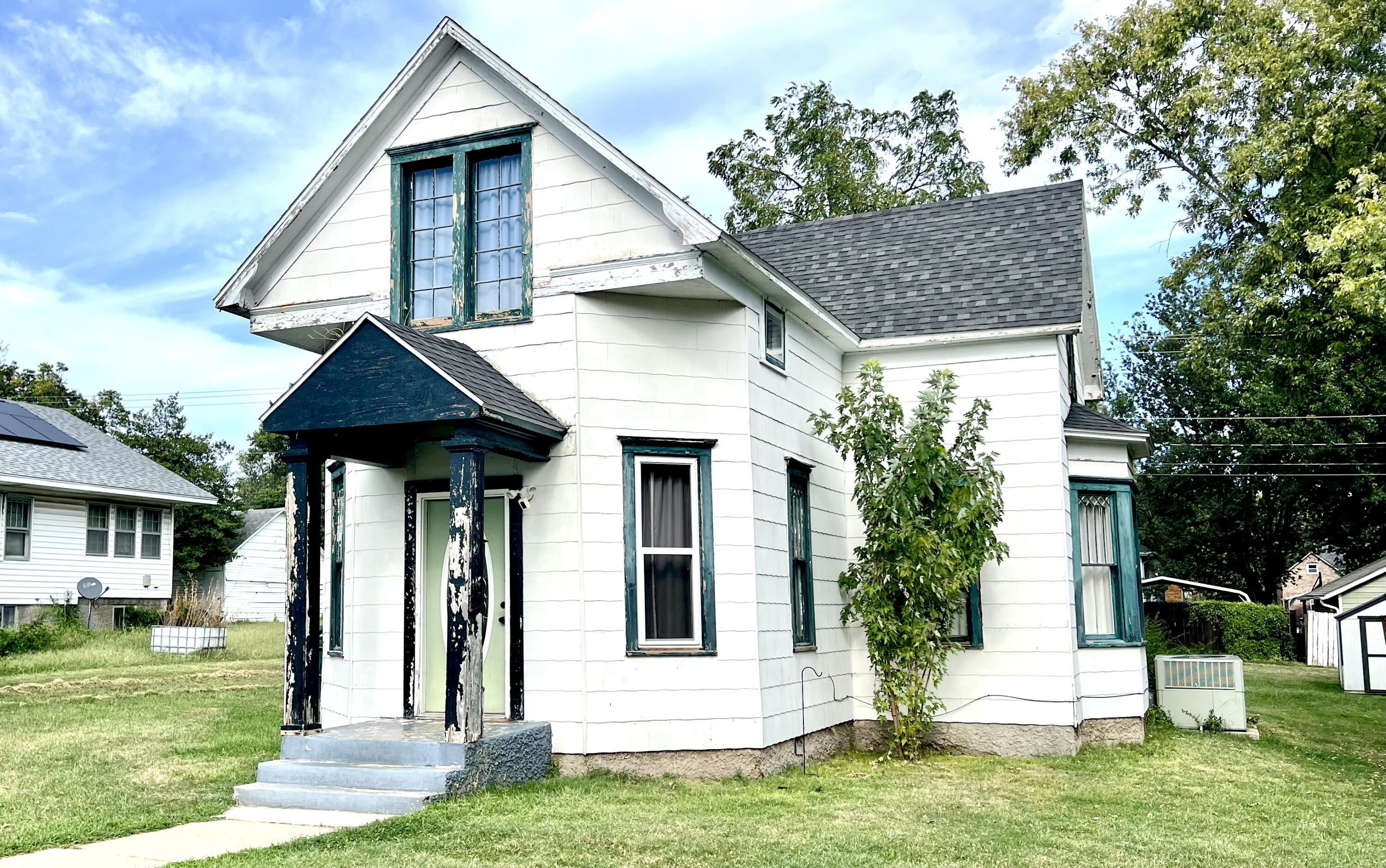 717 Euclid Avenue Property Photo 1
