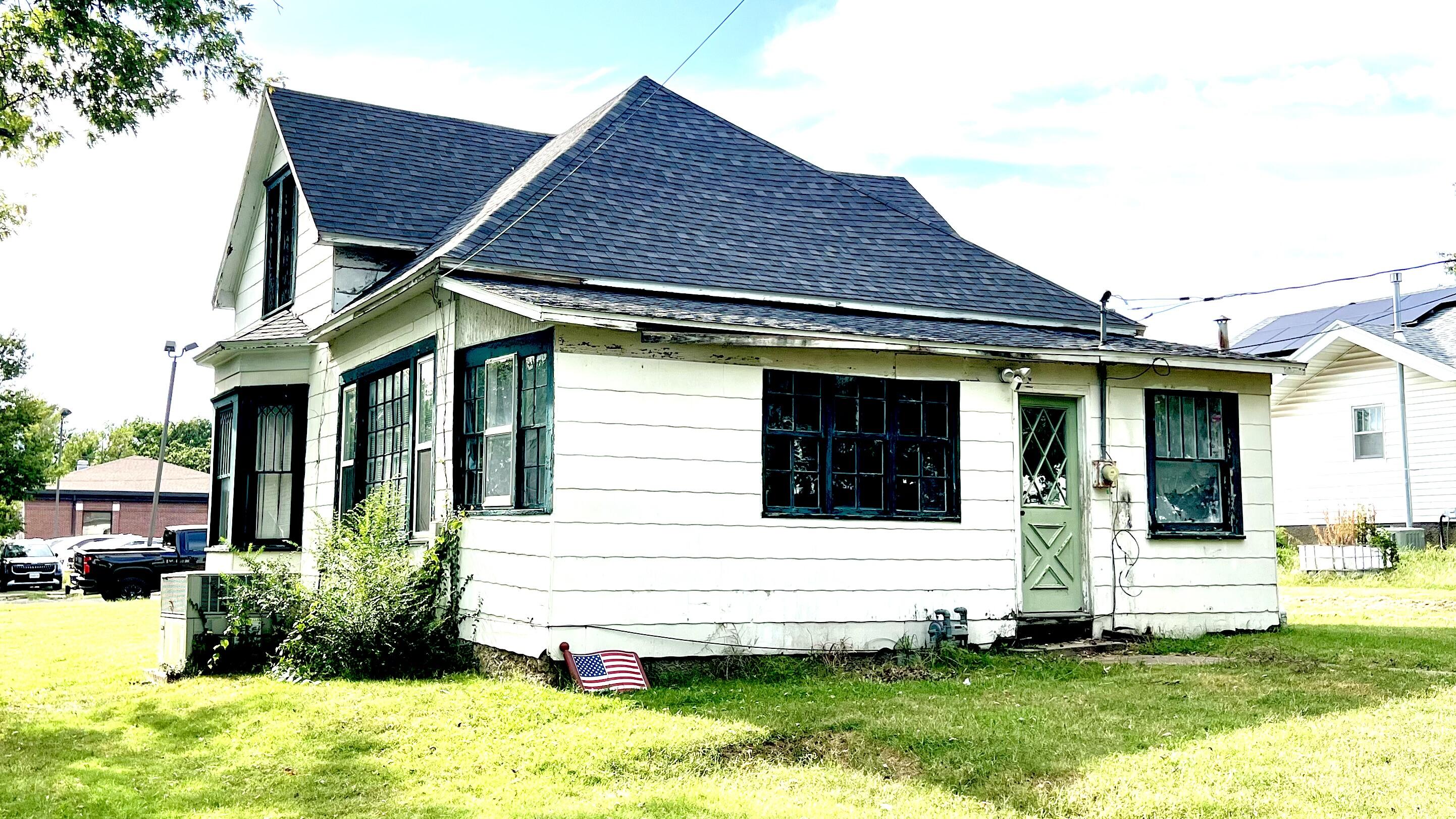 717 Euclid Avenue Property Photo 3