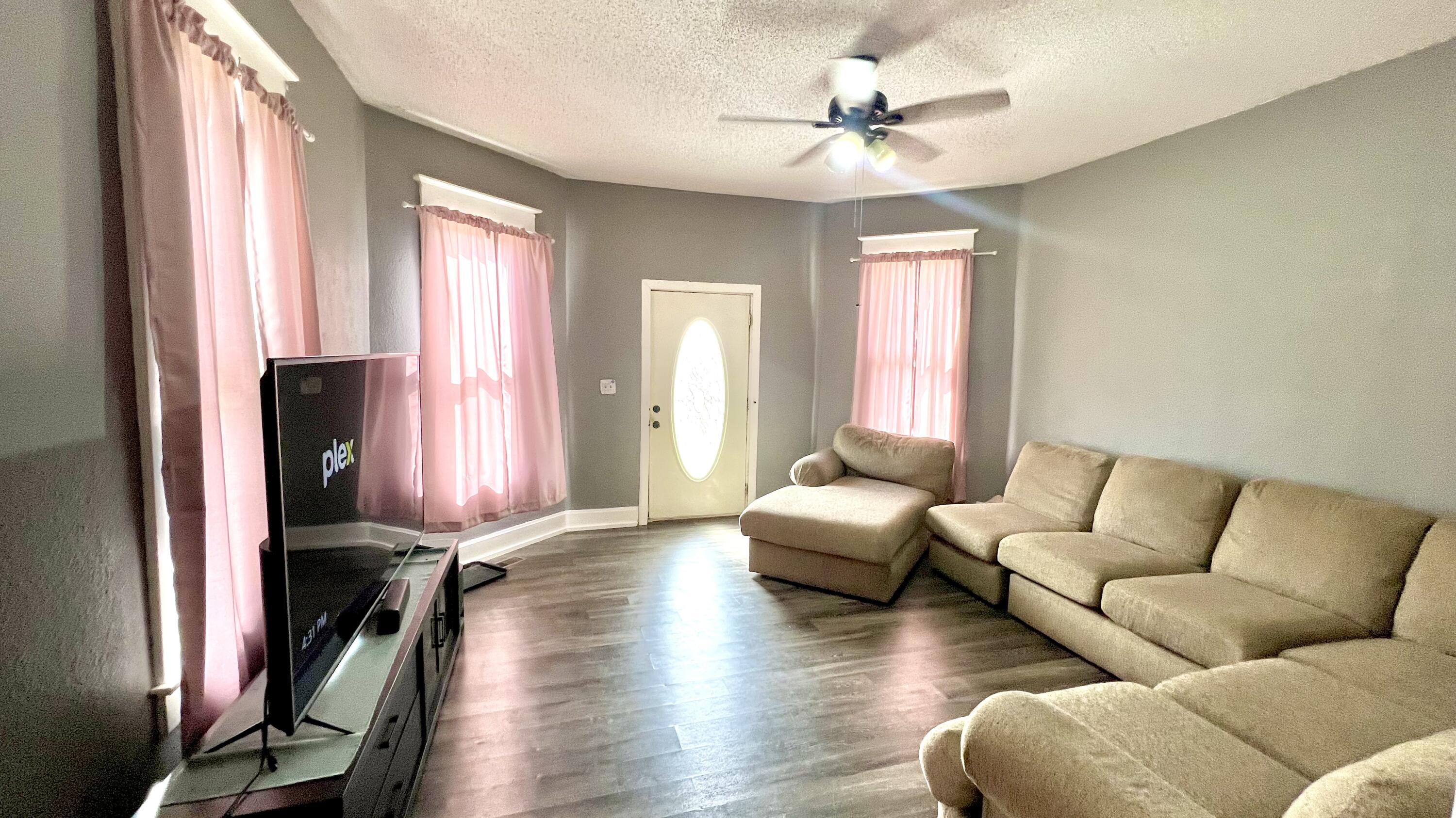 717 Euclid Avenue Property Photo 6