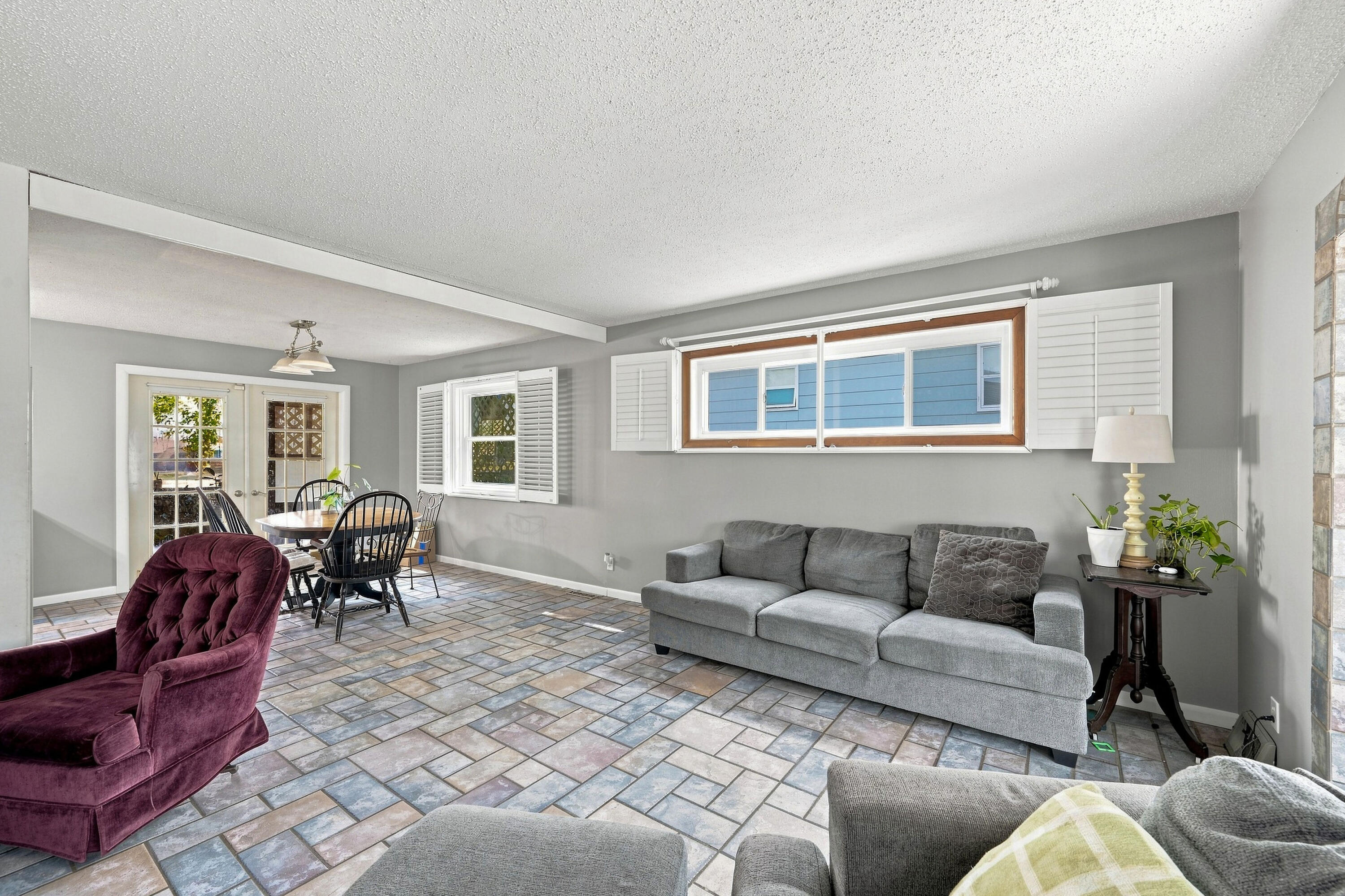 1305 Benton Avenue Property Photo 17