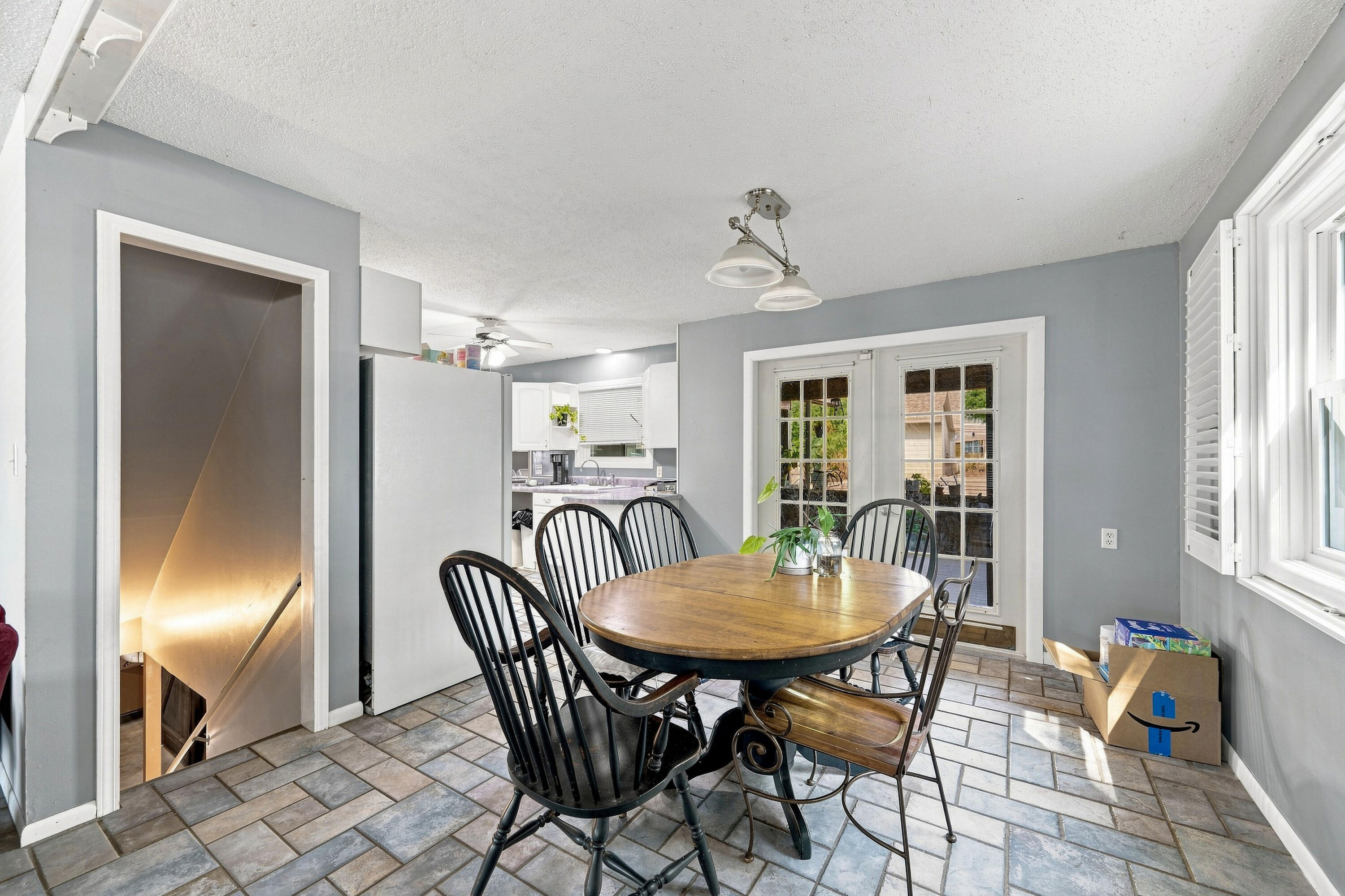 1305 Benton Avenue Property Photo 21