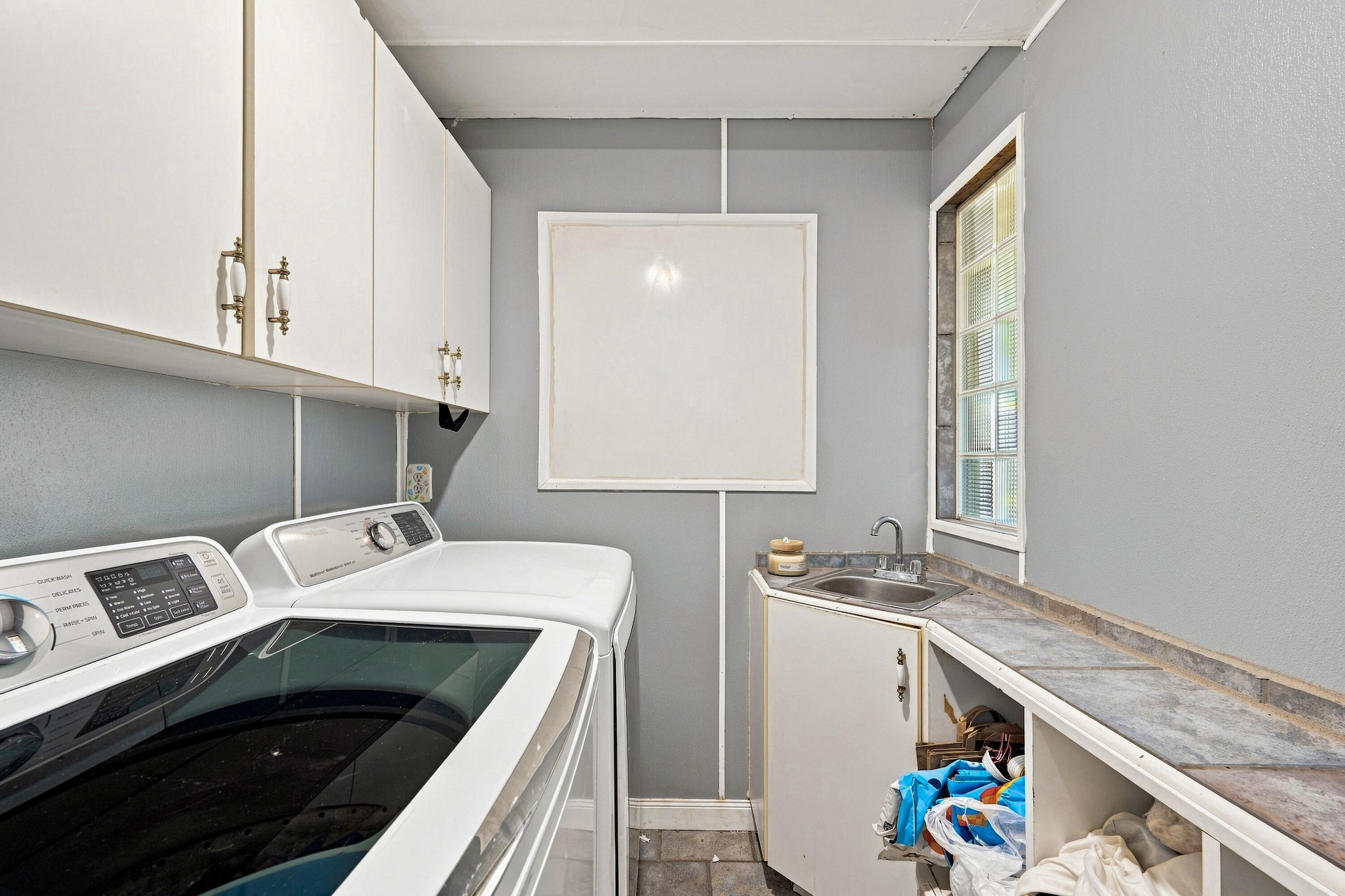 1305 Benton Avenue Property Photo 22