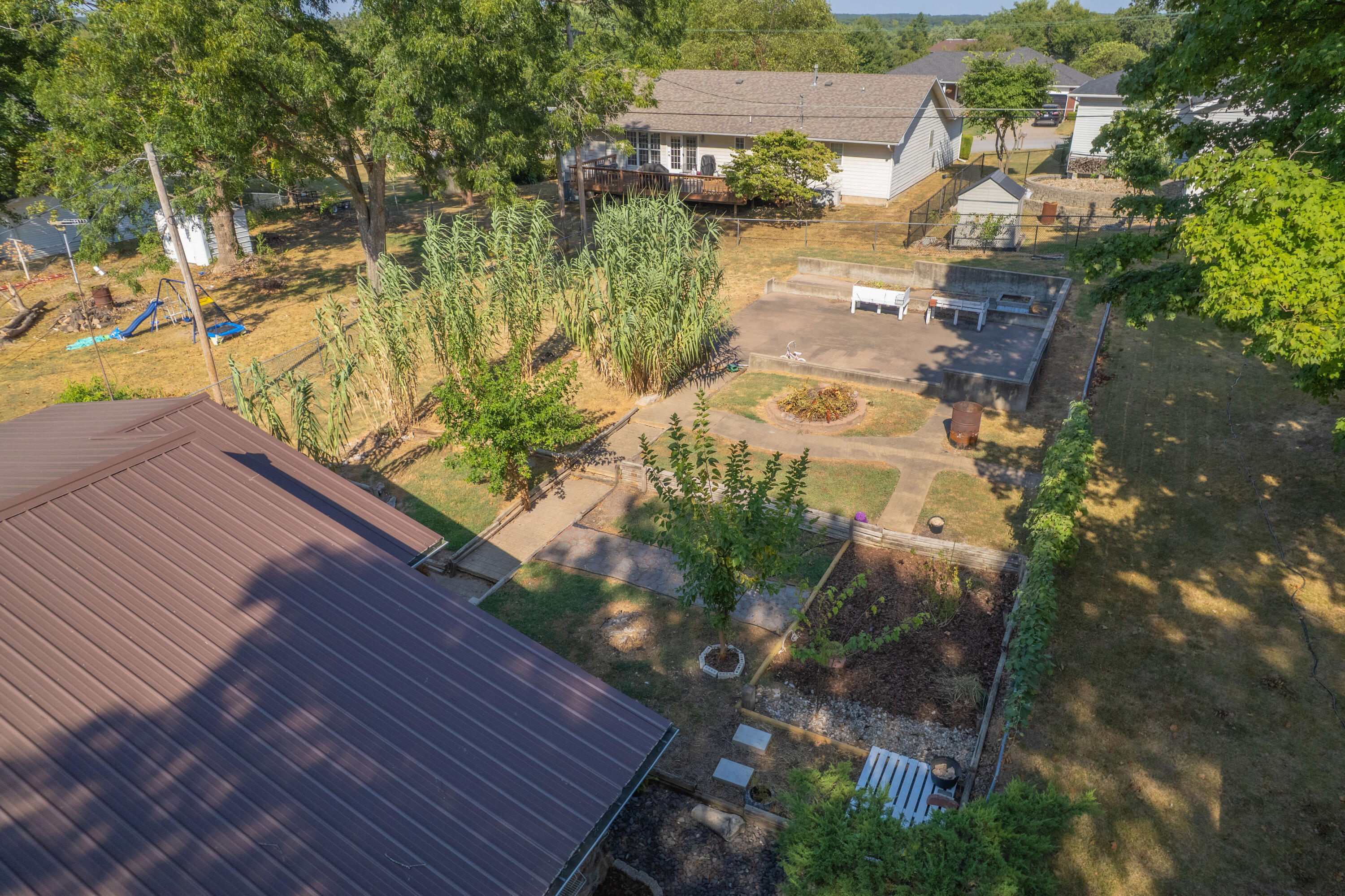 1305 Benton Avenue Property Photo 35